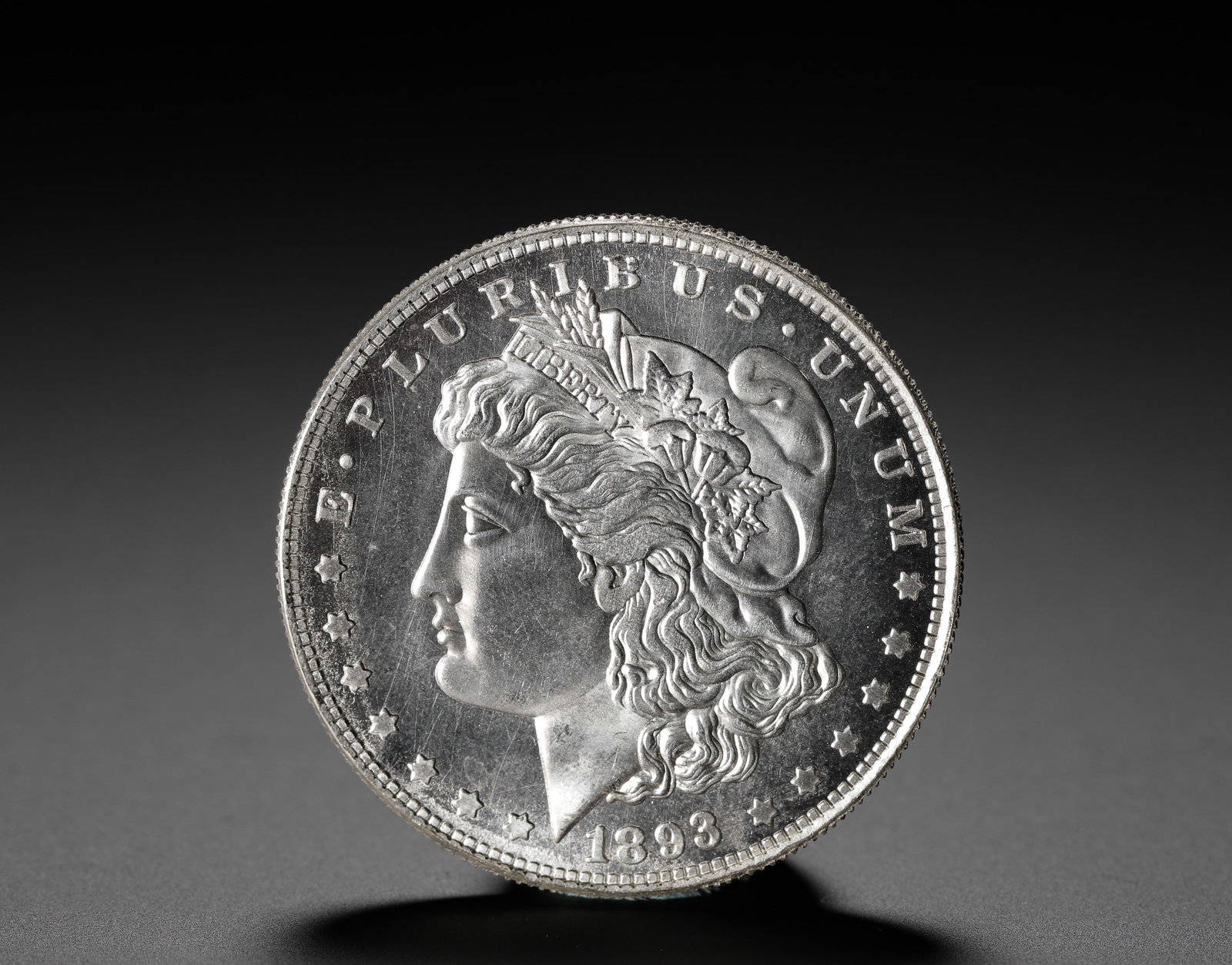 AMERICAN SILVER DOLLAR: D:3.9CM (1.54IN) WEIGHT:27G (0.06LB)
