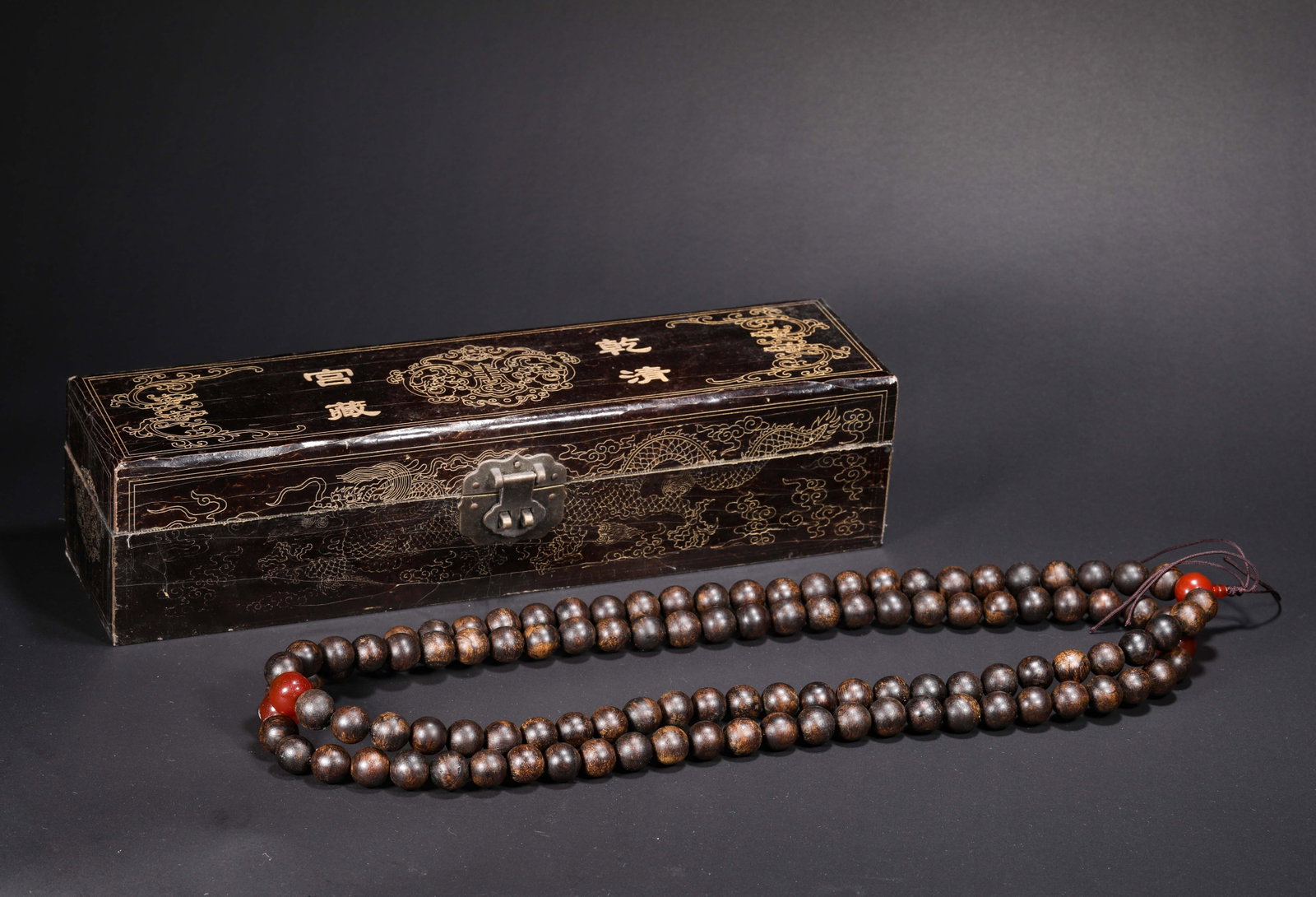 QING DYNASTY GANQING PALACE AGARWOOD BUDDHA PRAYER BEADS: D:1.5CM (0.59IN) WEIGHT:190G (0.42LB)