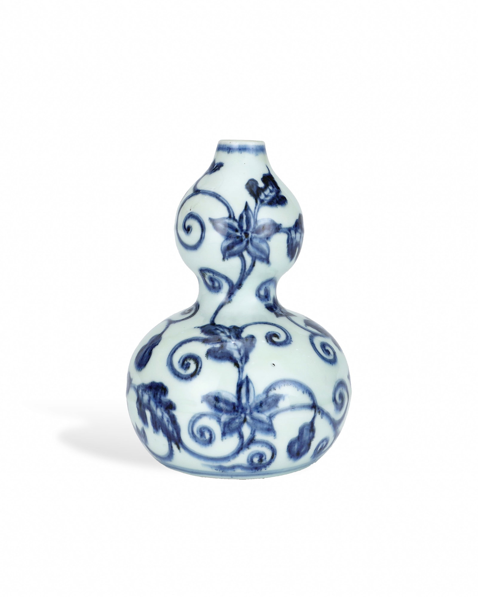 MING XUANDE BLUE AND WHITE FLOWER-PATTERNED GOURD VASE: L:12CM H:17CM