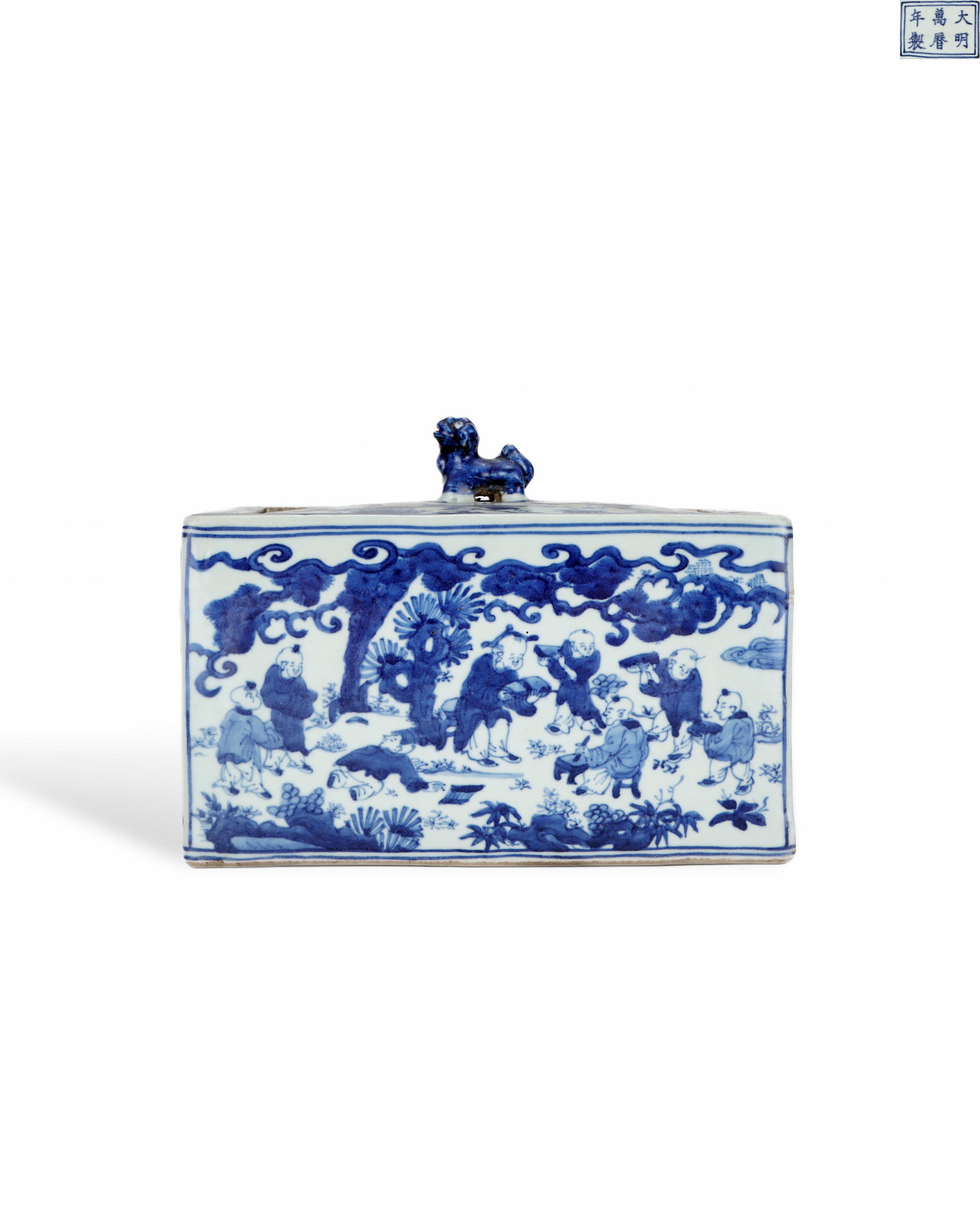 MING WANLI BLUE AND WHITE BABY PLAY PATTERN LID BOX (1 of 8)
