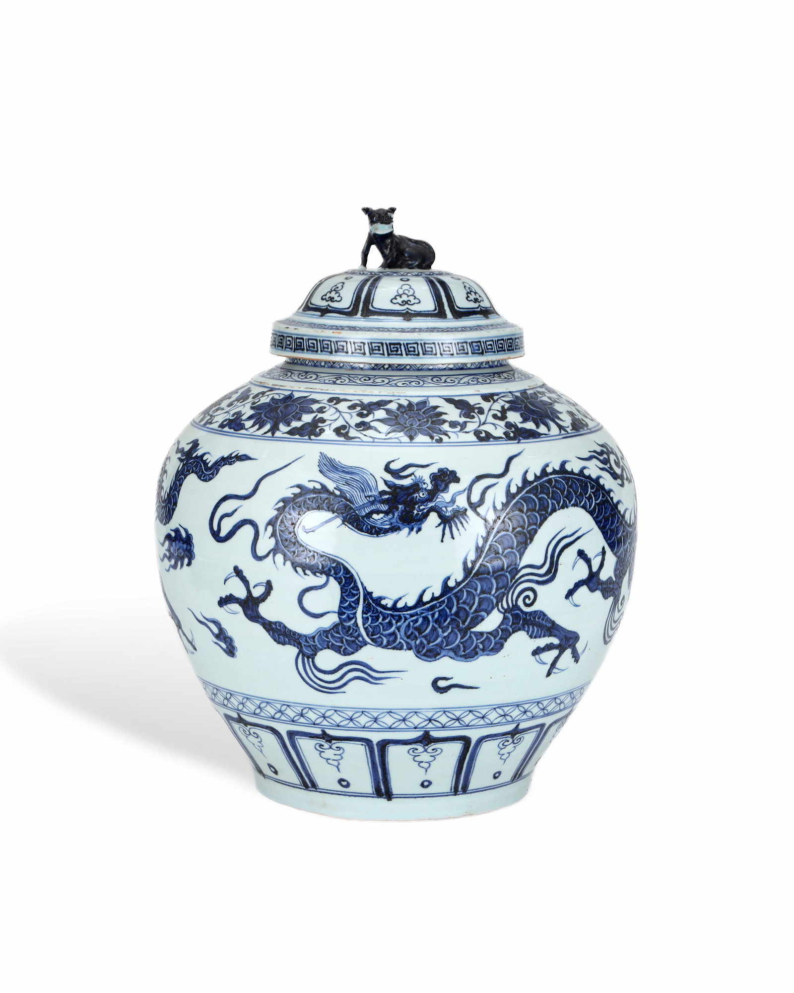 YUAN BLUE AND WHITE DRAGON-PATTERNED LID JAR: H: 41CM W: 33CM
