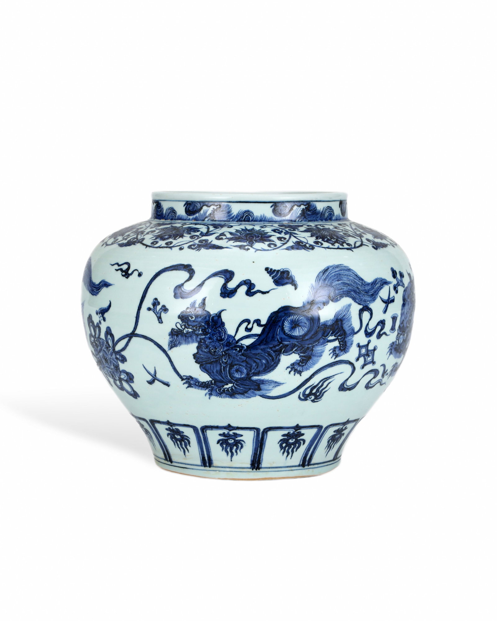 BLUE AND WHITE LION-PATTERNED JARS FROM THE JIAJING PERIOD OF THE MING DYNASTY: H: 26.5CM W: 32.5CM
