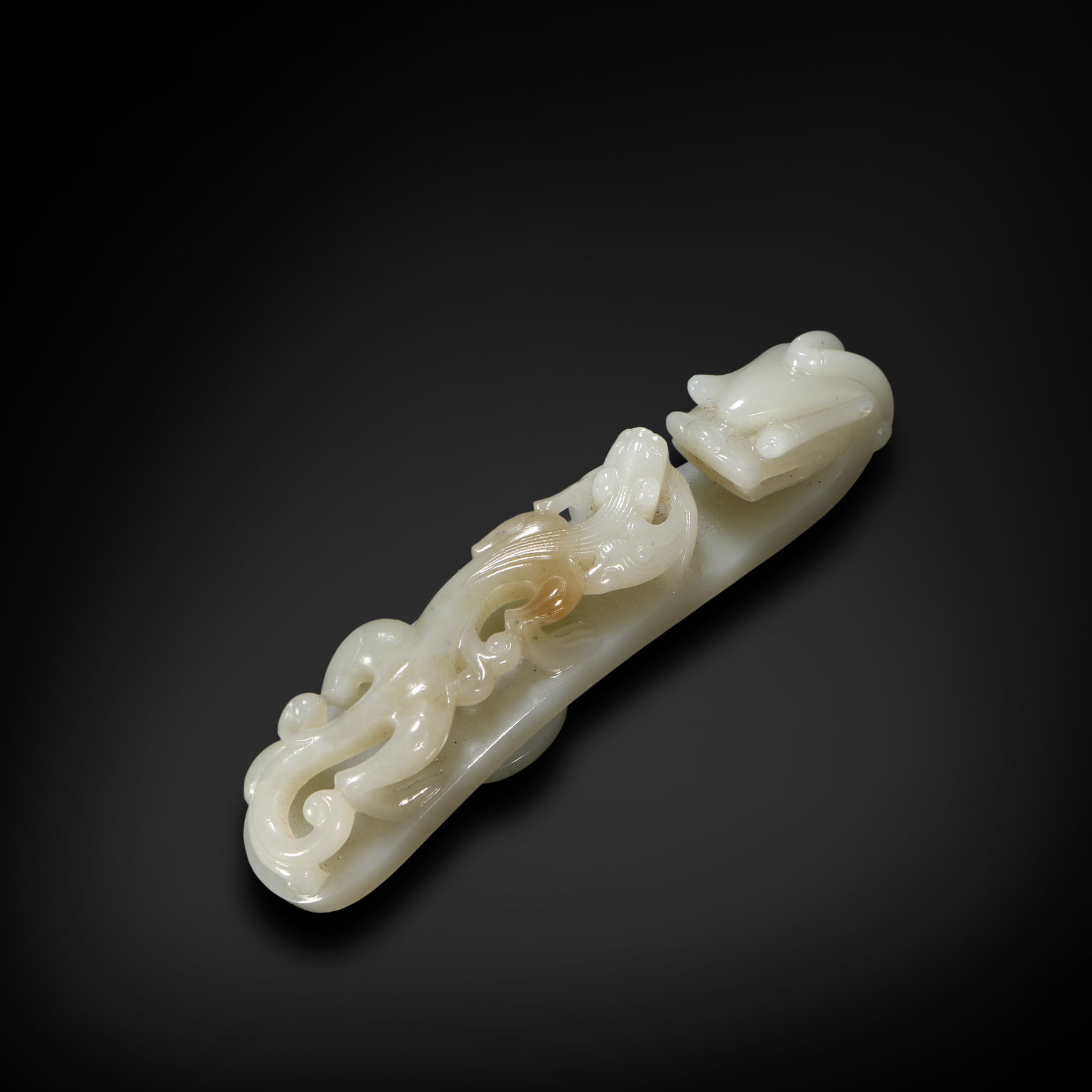 Qing Dynasty Andetian jade dragon-patterned belt hook (1 of 5)