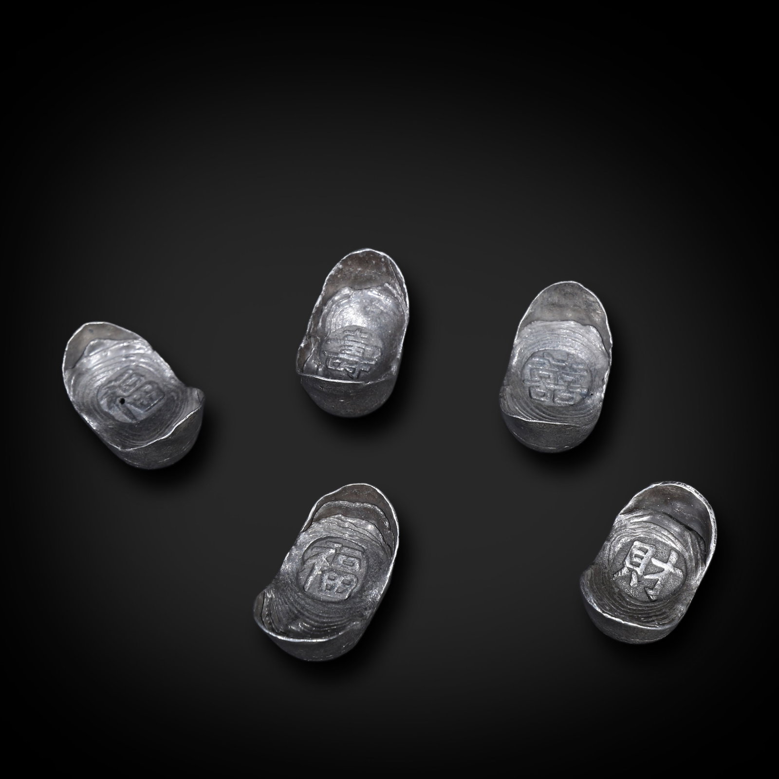 Qing Dynasty Group of Silver Sycee Ingots: H:2.1cm W:3.2cm Different sizes Wt:162g