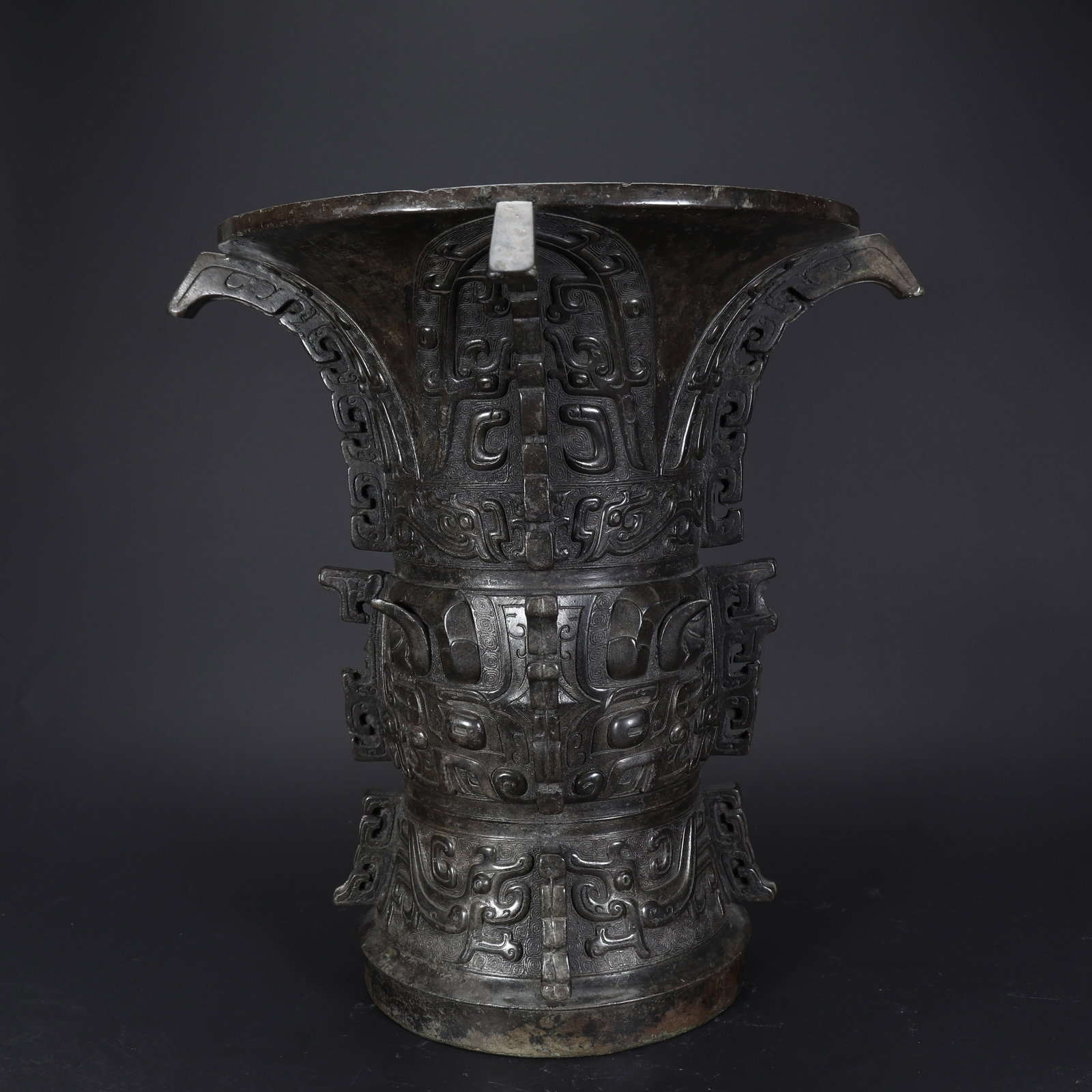 Western Zhou Dynasty Zun Vessel with Animal Mask (1 of 7)
