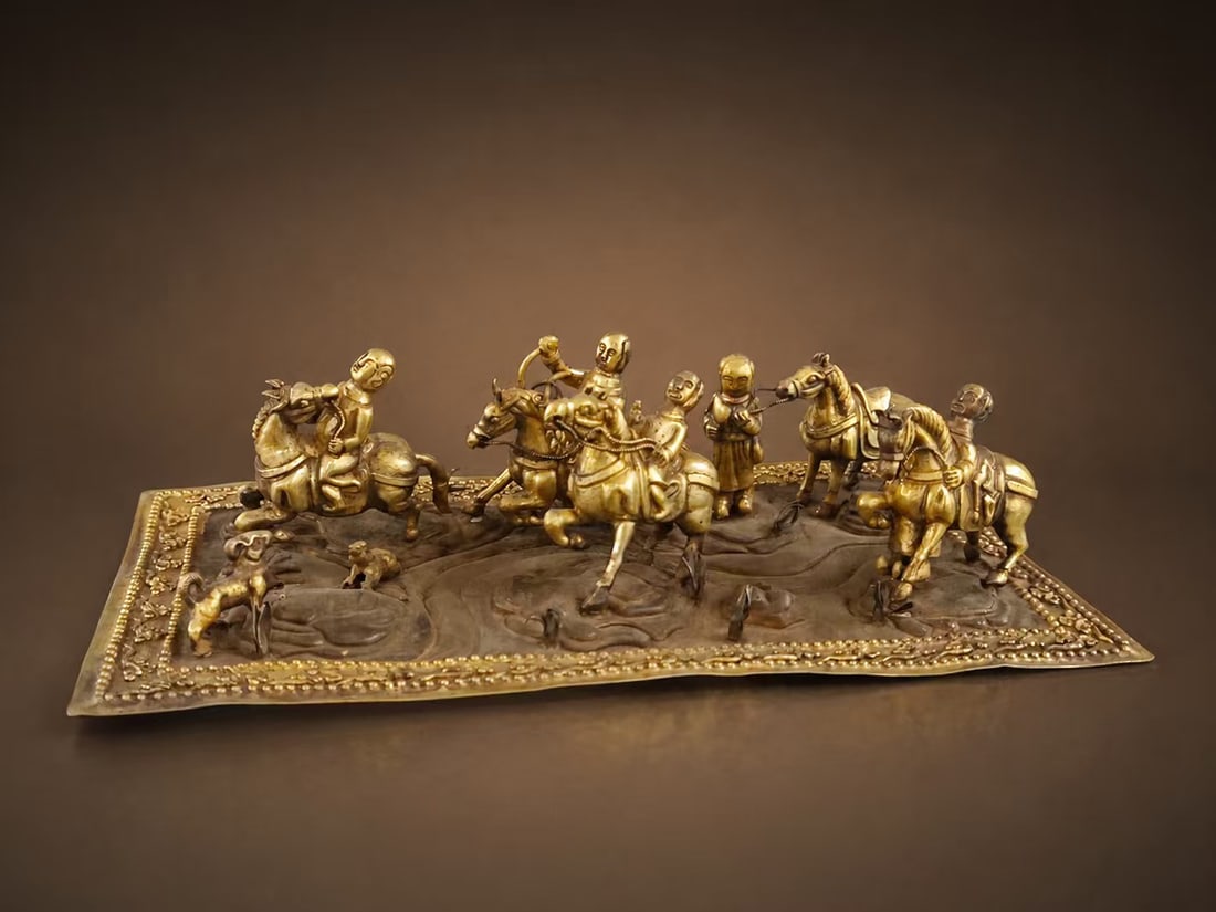 Liao Dynasty Gilded Silver Hunting Scene Ornament: W:23.3cm Wt:646.4g
