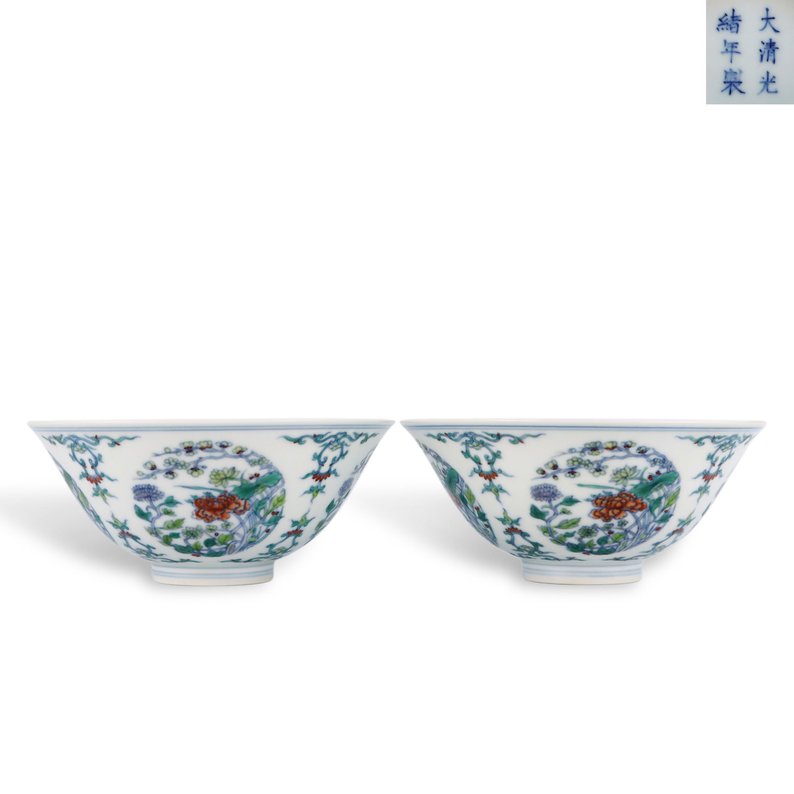 Qing Dynasty Guangxu Period, Pair of Bowls with Floral Patterns in Doucai Ename,: H:5.8cm D:13.3cm