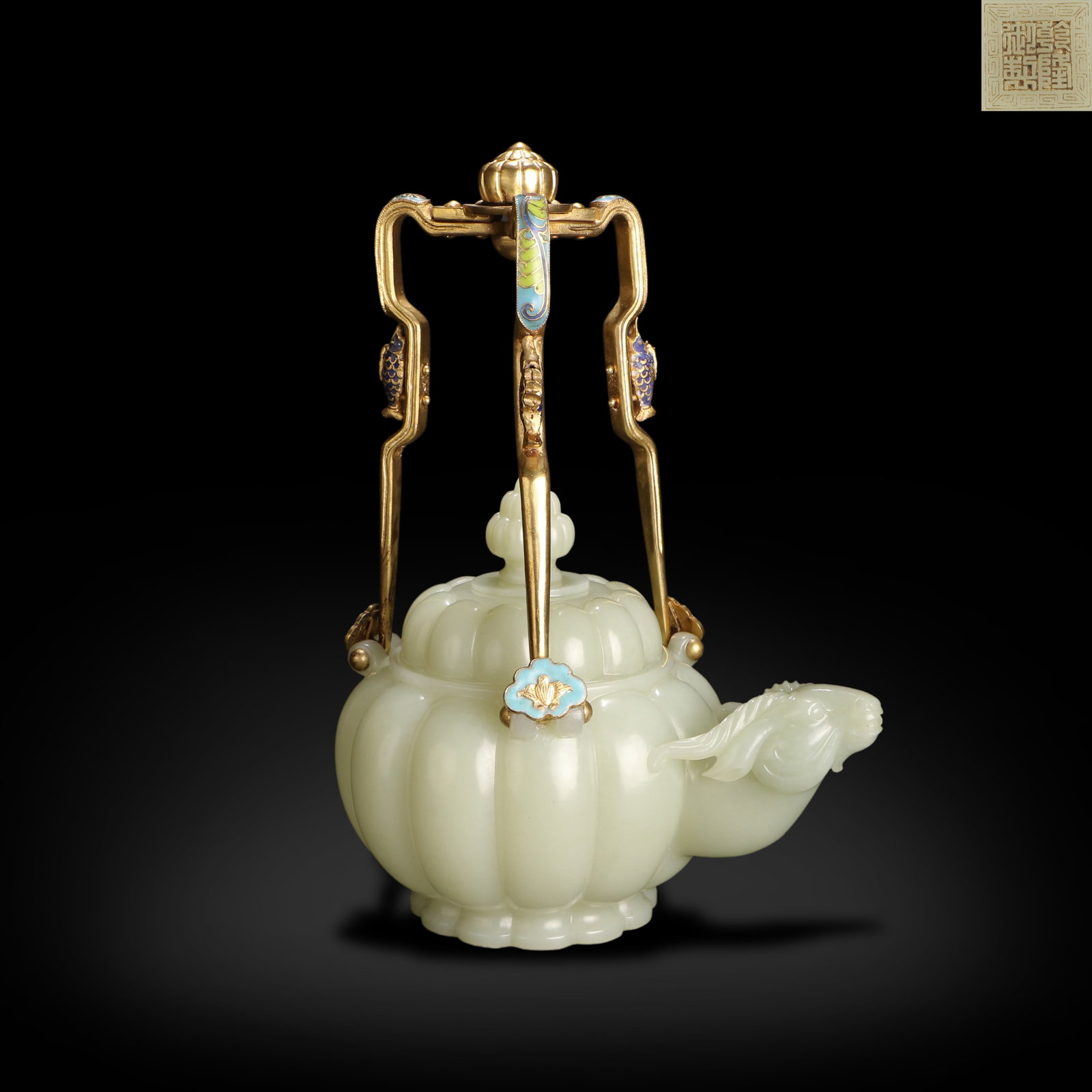 Qing Dynasty Qianlong period, Hetian jade ewer with sheep-head handle: H:23.8cm W:17cm