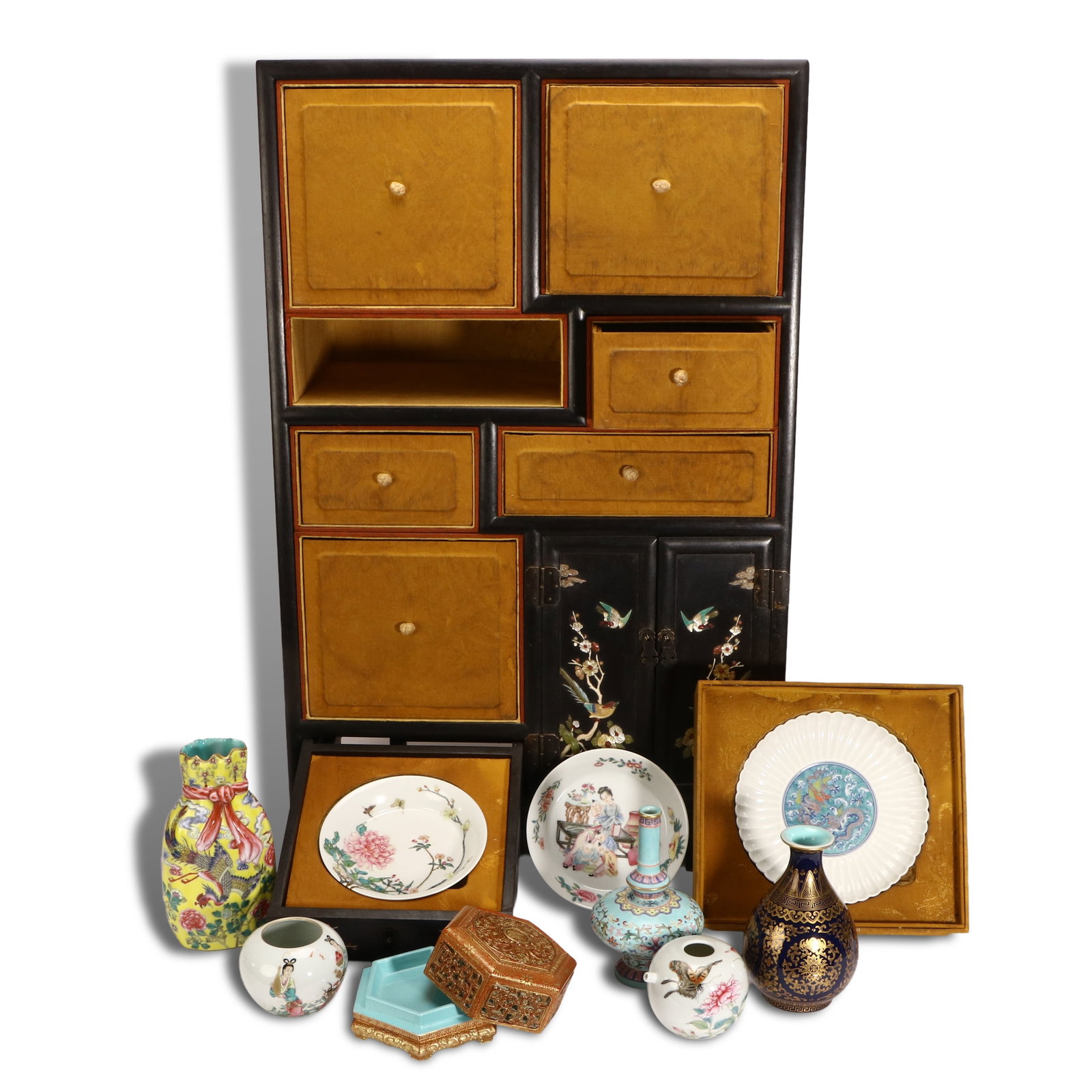 Qing Dynasty A set of various porcelain wares with display cabinet: H:76cm L:47.5cm W:23cm