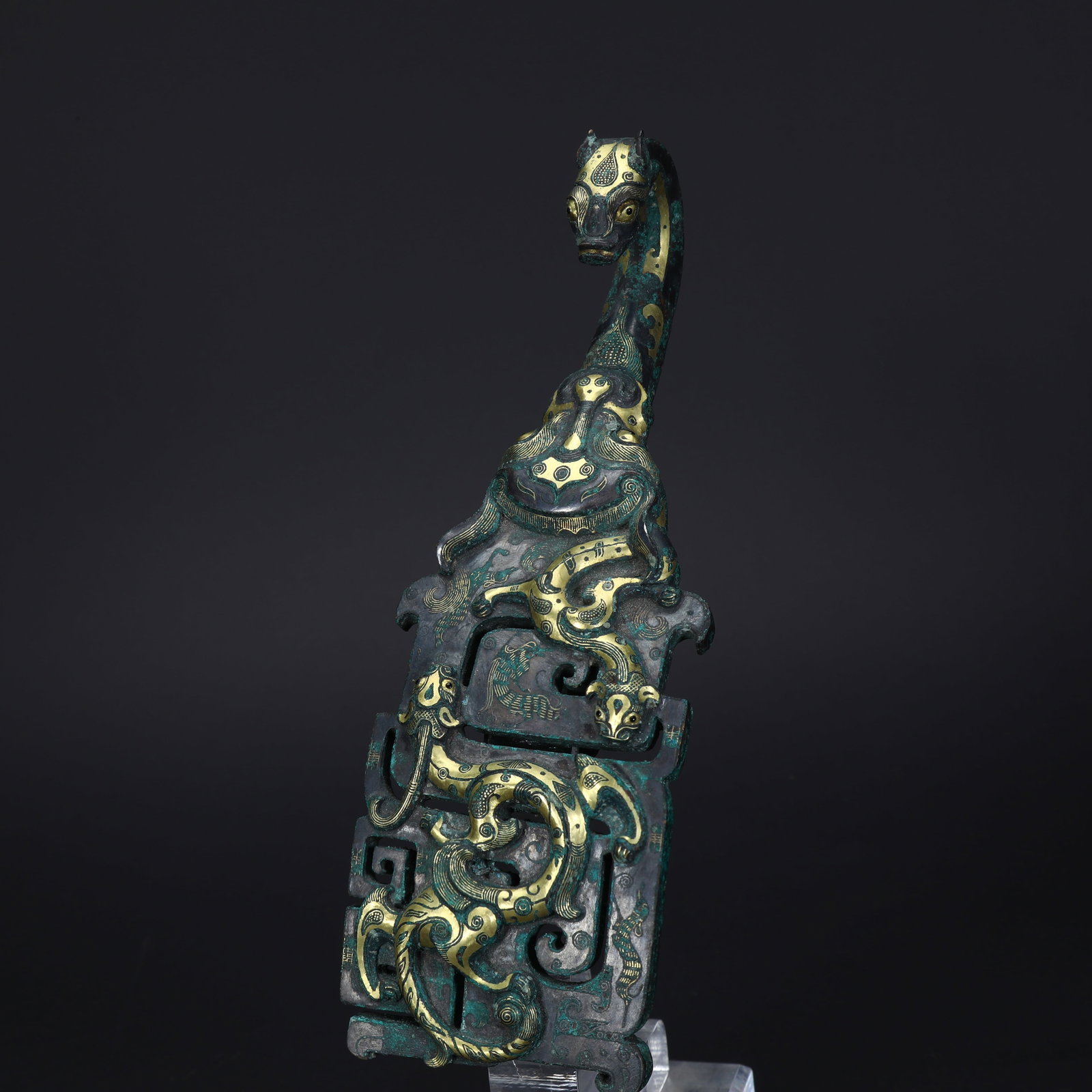 Warring States Period??Bronze Belt Hook with Coiled Chi Dragons, Gold and Silver Inlay (1 of 7)