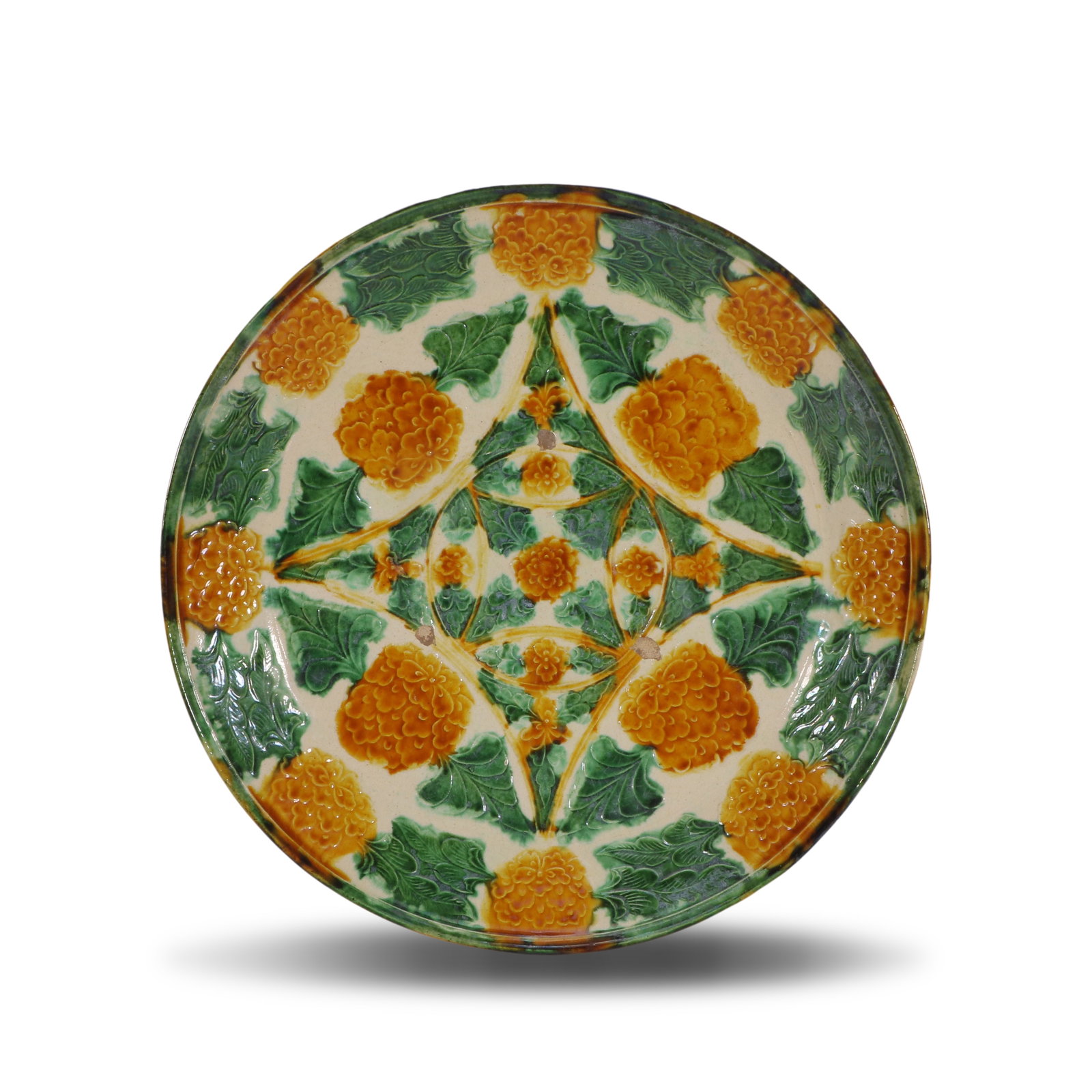 Liao Dynasty Sancai-glazed plate with floral patterns: D:27.9cm