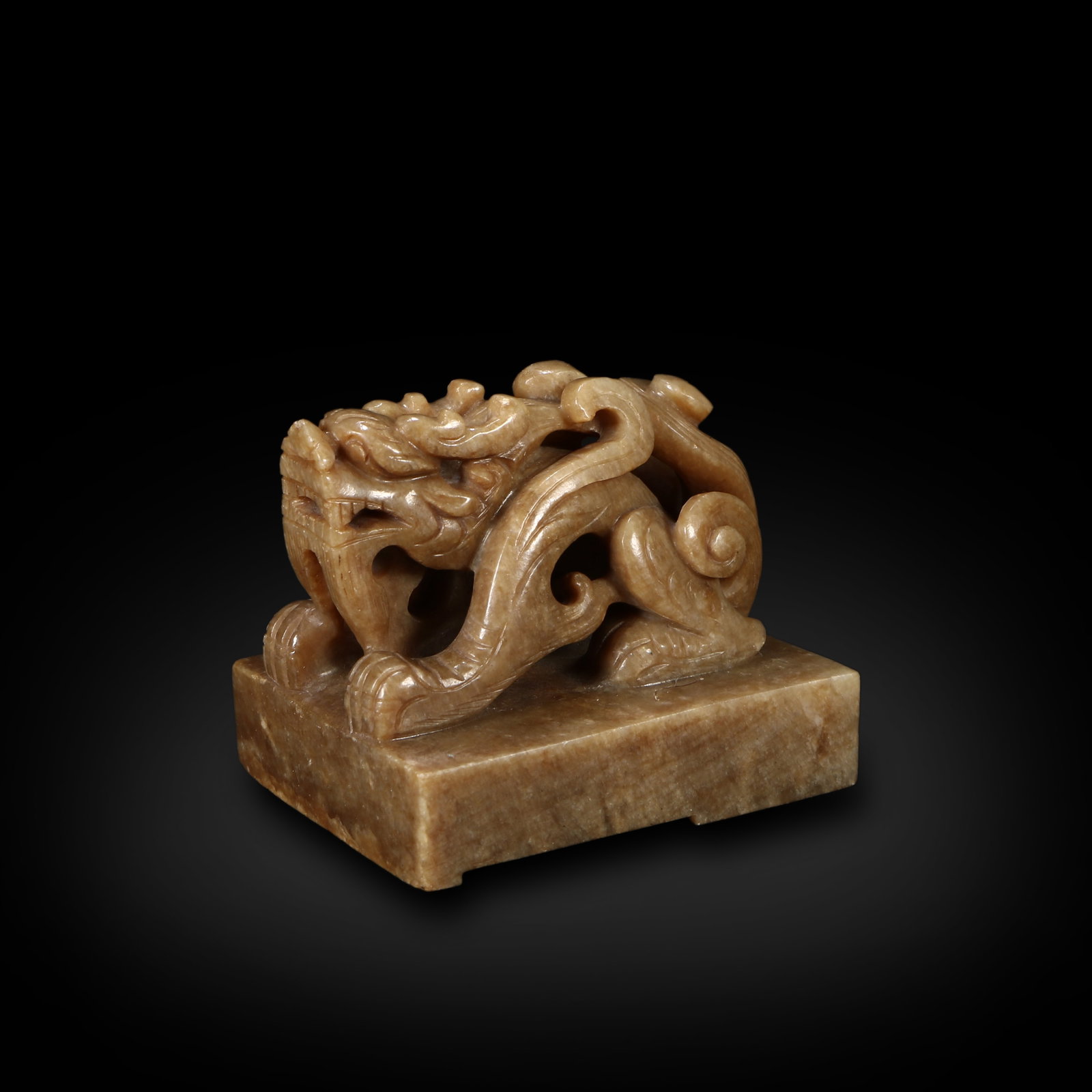 Yuan Dynasty Jade Seal Token with Dragon Knob (1 of 5)
