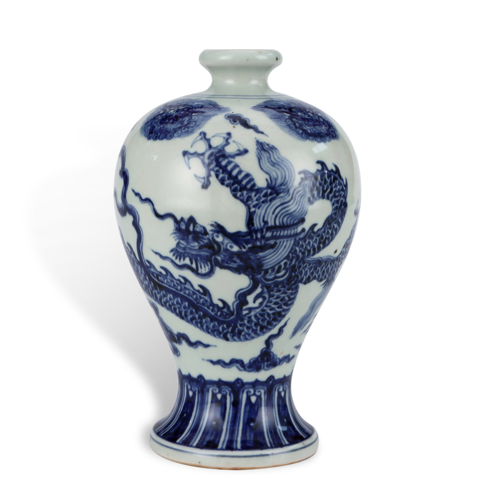 Ming Dynasty Xuande Period, Meiping Vase with Dragon Clouds in Underglaze Blue (1 of 6)