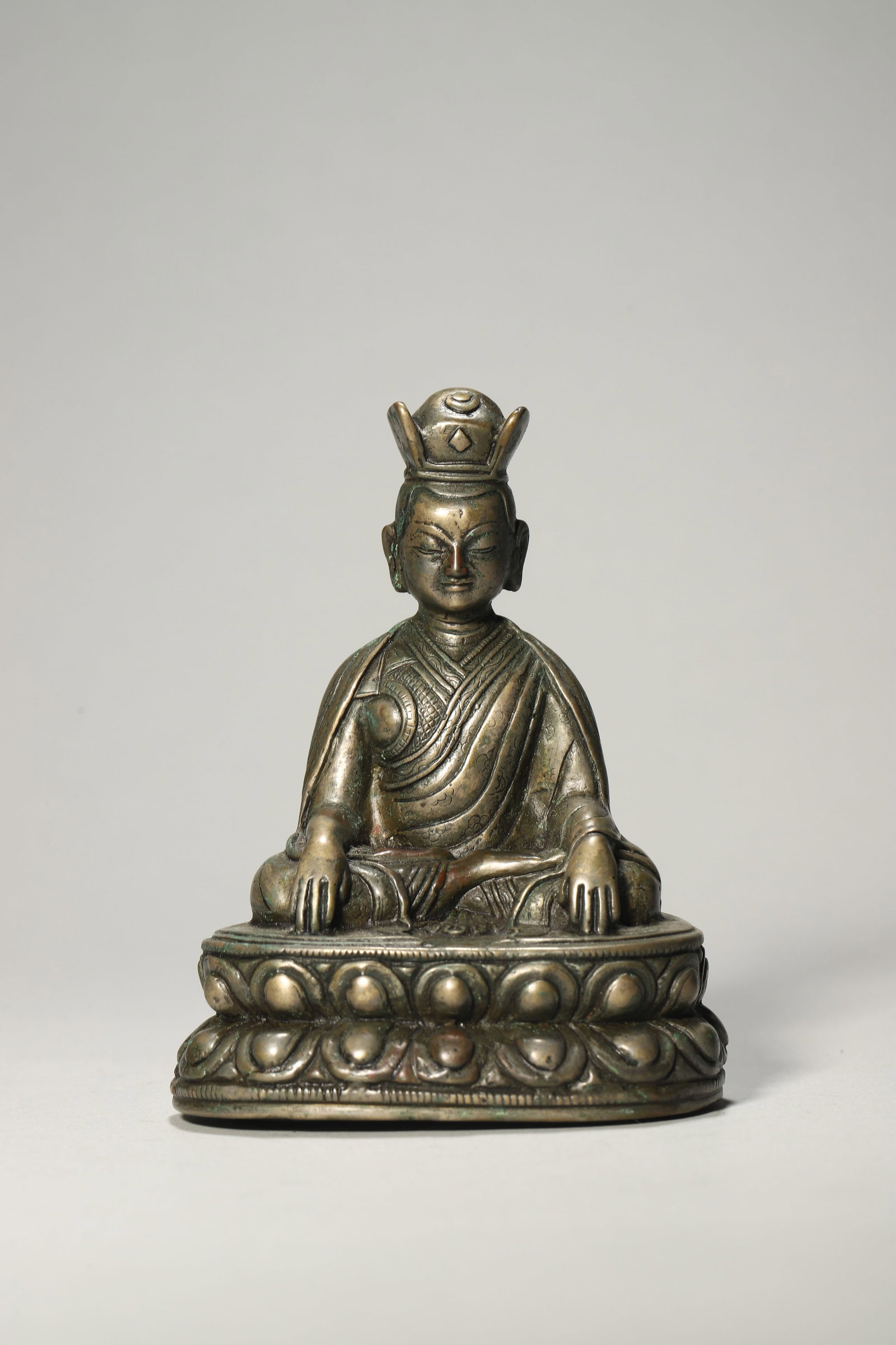 Ming Dynasty Bronze Lama Statue: H:11.5cm W:8.5cm