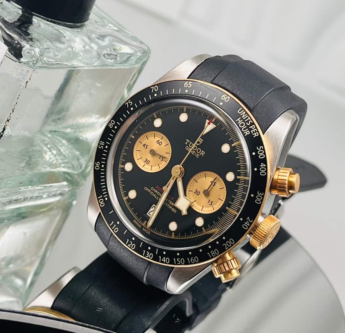 TUDOR BLACK BAY CHRONOGRAPH MEN'S WATCH (1 of 9)