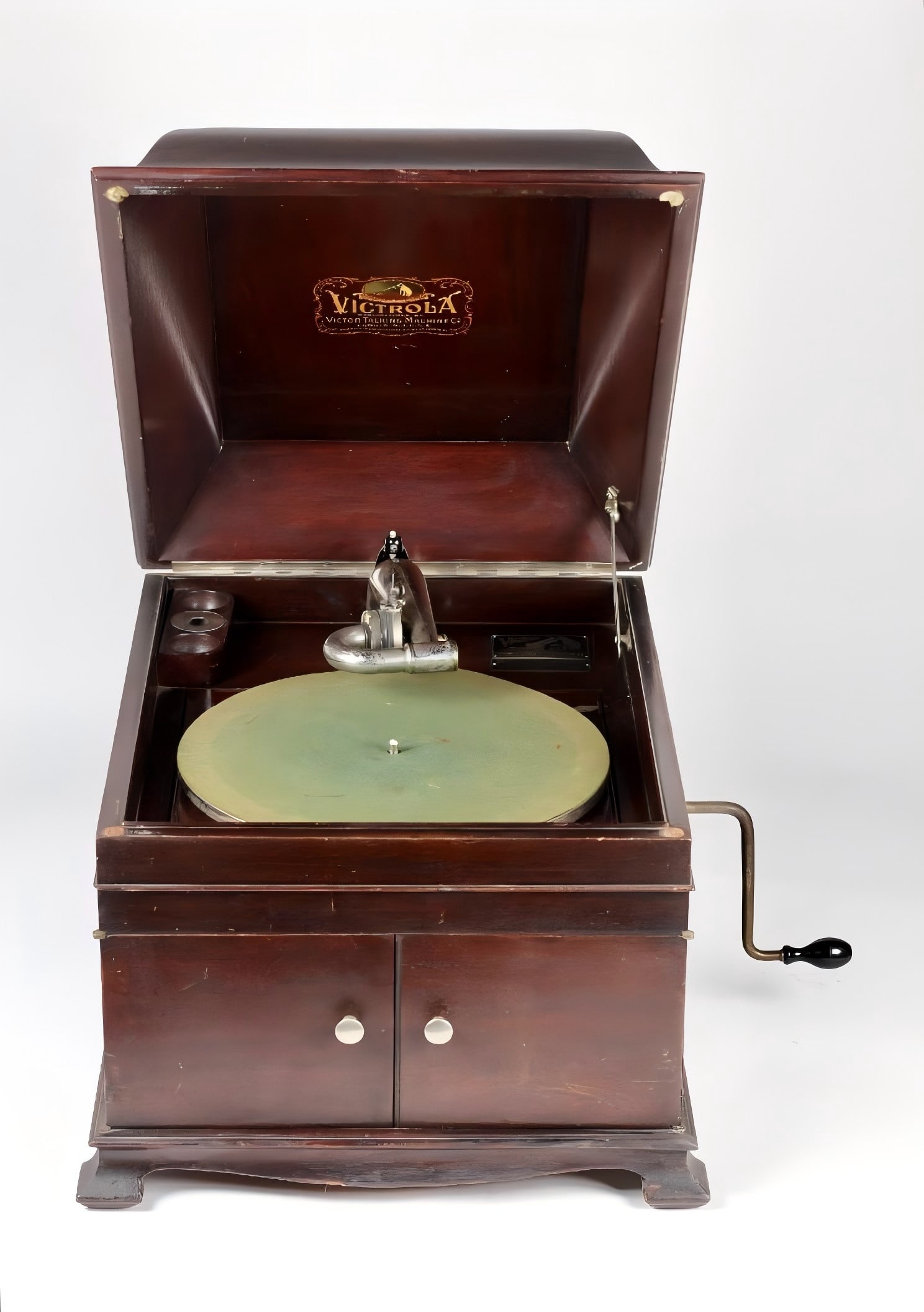 VINTAGE VICTOR DOG TABLETOP GRAMOPHONE (1 of 1)