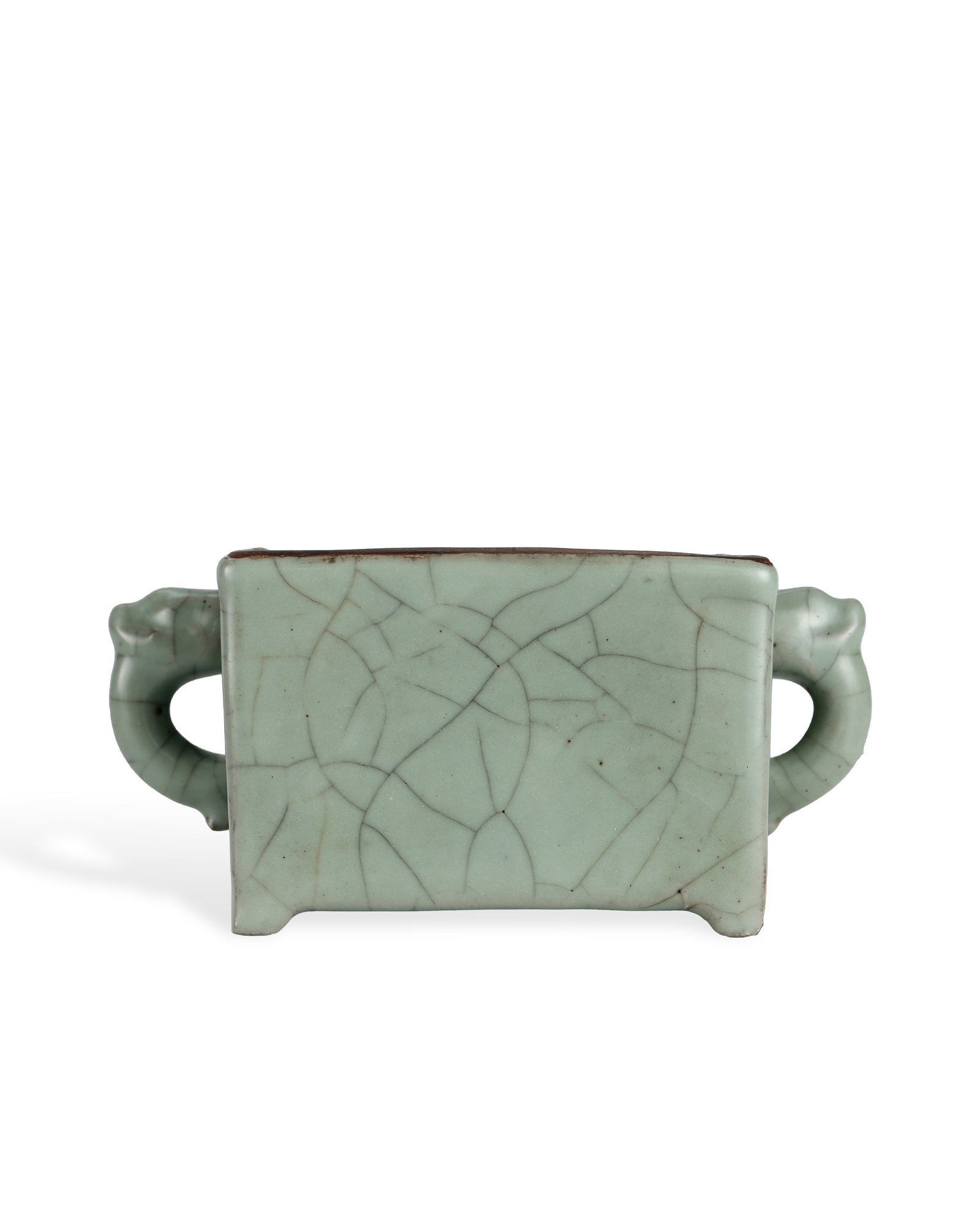SONG DYNASTY YUJINYUAN INSCRIPTION LONGQUAN OFFICIAL KILN CELADON DOUBLE CHI EAR SQUARE WASH: H:9cm W:20cm A Song-dynasty official Longquan celadon square stationery washer. It has straight square walls, four beast-shaped feet and twin carved chi dragon handles on both sides. The whole piece i