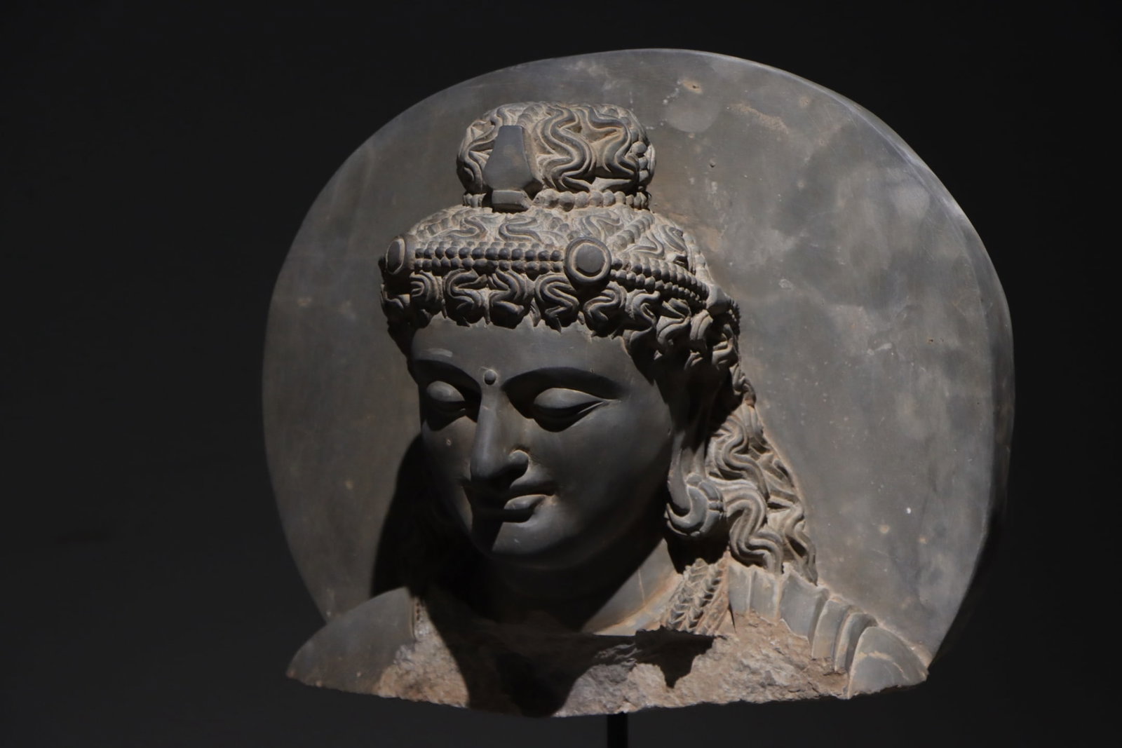 3RD CENTURY GANDHARA STATUES