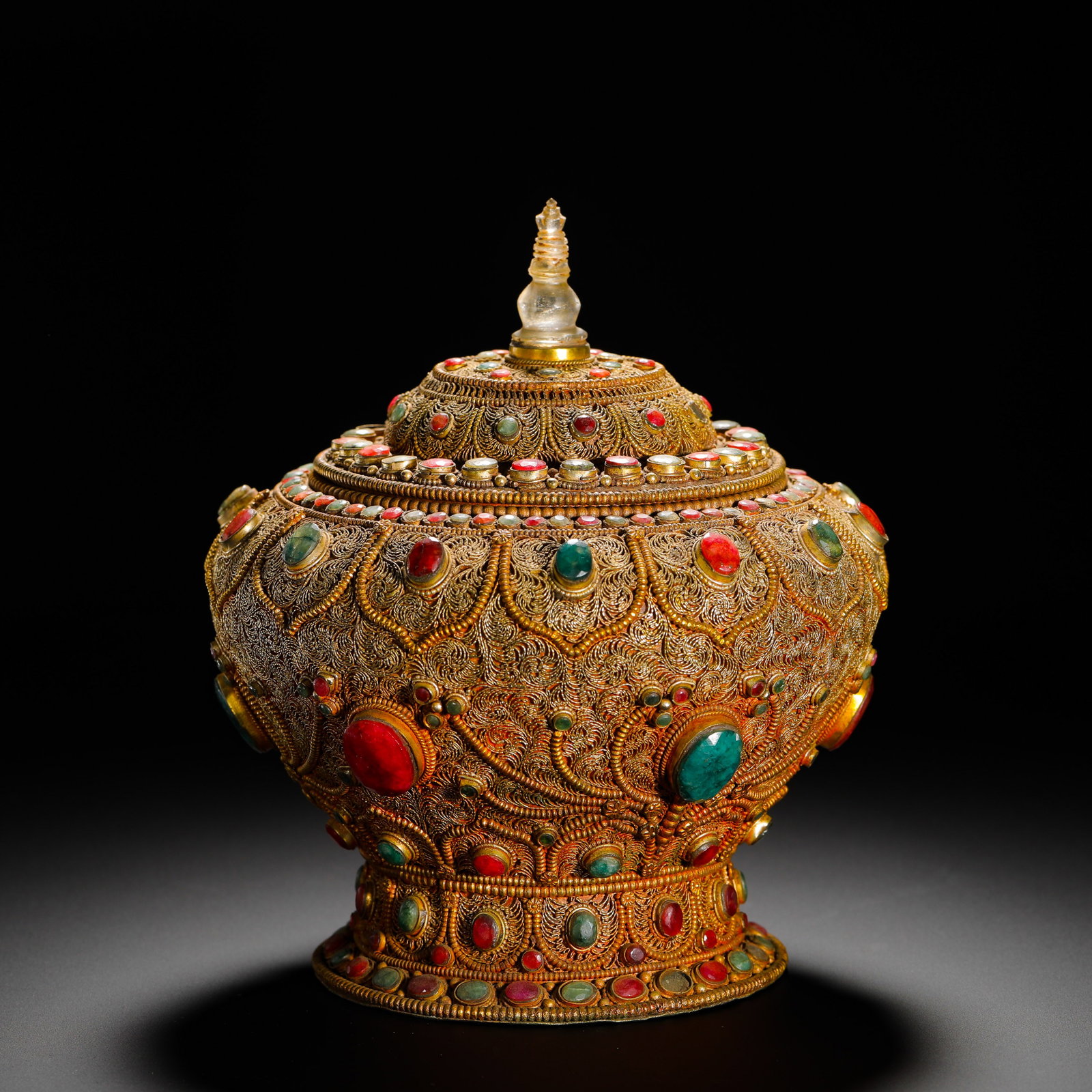 IN THE QING DYNASTY TIBETAN SILVER GOLD WIRE EMBEDDED SARIRA TREASURE FOR TANK: Height:18cm (7.09in) Width:16cm (6.30in) Weight:870g(1.92lb)Silver-gilded filigree gem-inlaid Buddhist relic offering jar, Qing Tibetan Buddhism.The whole vessel is constructed of fine silver wire fil