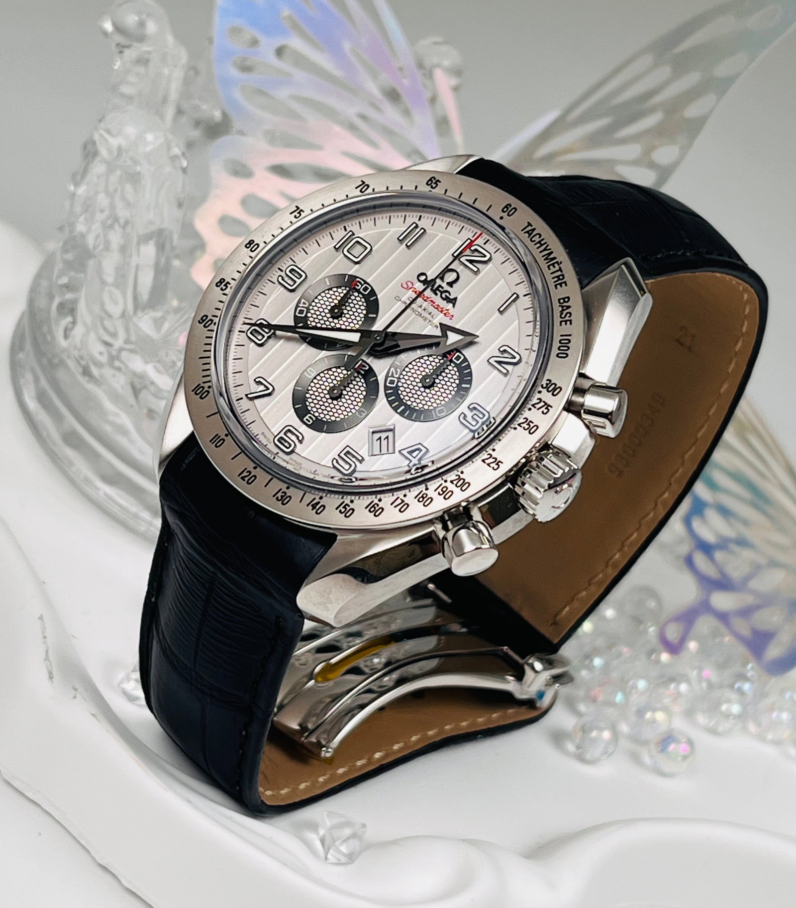 OMEGA SPEEDMASTER MODEL WATCHES: Omega Speedmaster Model 321.13.44.50.02.001, brand new and unused, men's 44mm case diameter, automatic chronograph with 52-hour power reserve, certified chronometer, silver-white dial with tachymeter 