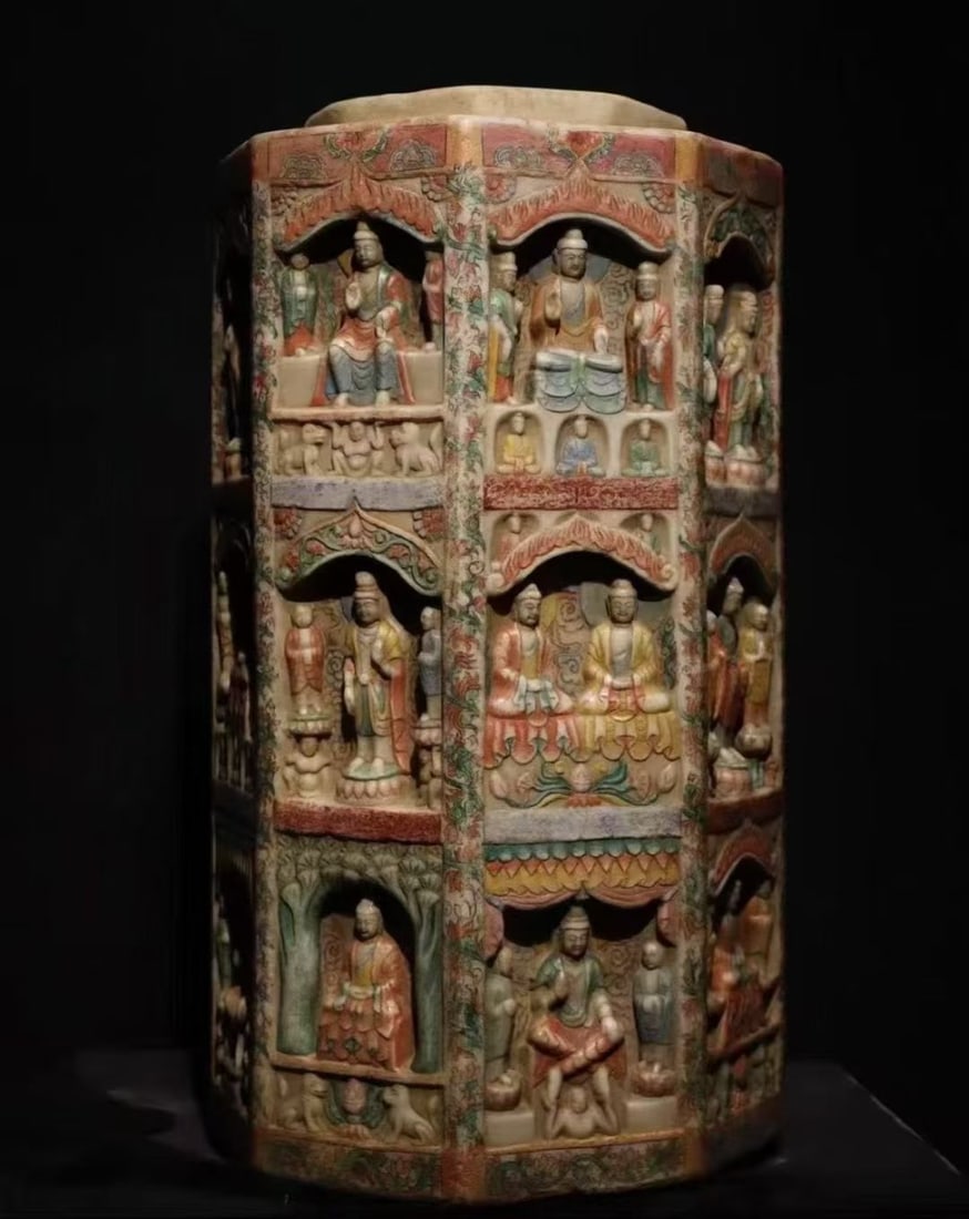 7TH-CENTURY WHITE MARBLE PAINTED THOUSAND-BUDDHA PILLARS: H:85cm D:48cm