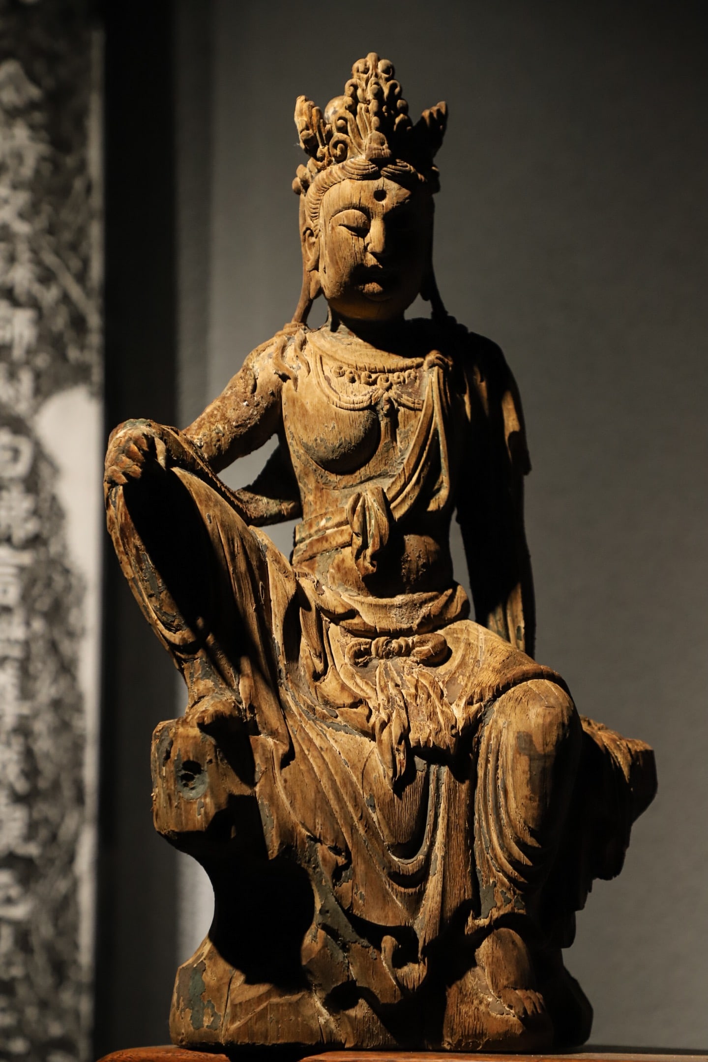 SONG DYNASTY CAMPHOR WOOD, FREE AND EASY GUANYIN BODHISATTVA: H:50cm L:30cm W:18cm