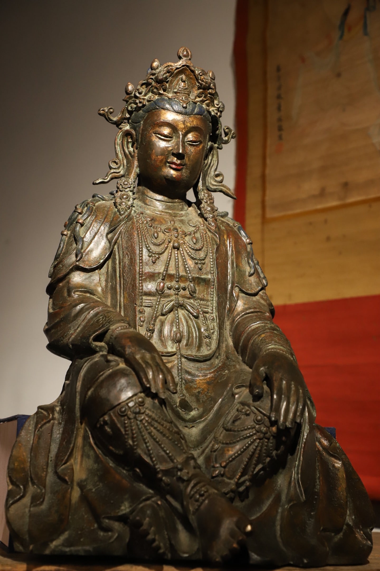 A GILDED BRONZE STATUE OF MAITREYA BODHISATTVA FROM THE MING DYNASTY: Weight:11500g.H:52cm L:35cm W:26cm