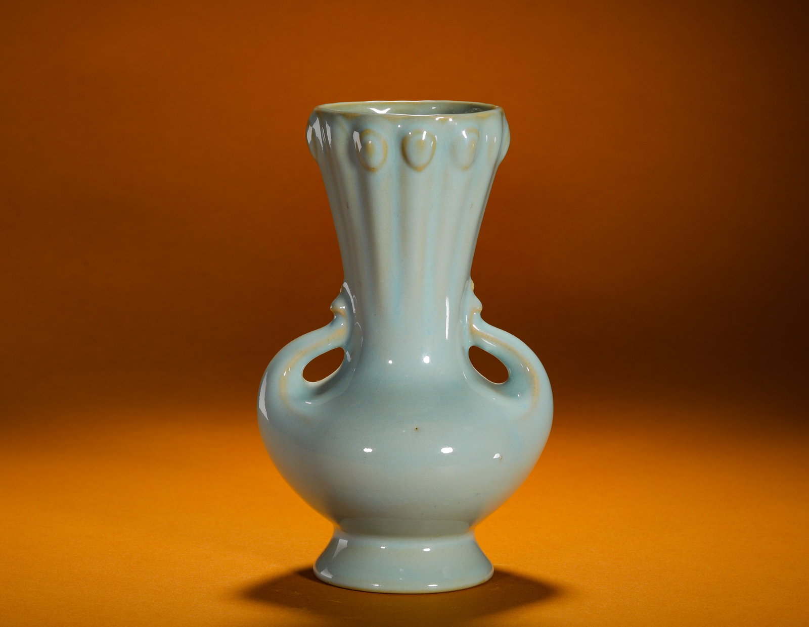 NORTHERN SONG DYNASTY RU KILN SKY BLUE GLAZED DOUBLE PHOENIX EAR FLOWER-MOUTHED VASE: Height:18cm (7.09in)Width:12cm (4.72in)Weight:440g(0.97lb)AntiqueNorthernSongRukilntwin-phoenixvase, skyceladoncrackleglaze, rareimperialporcelainornament.