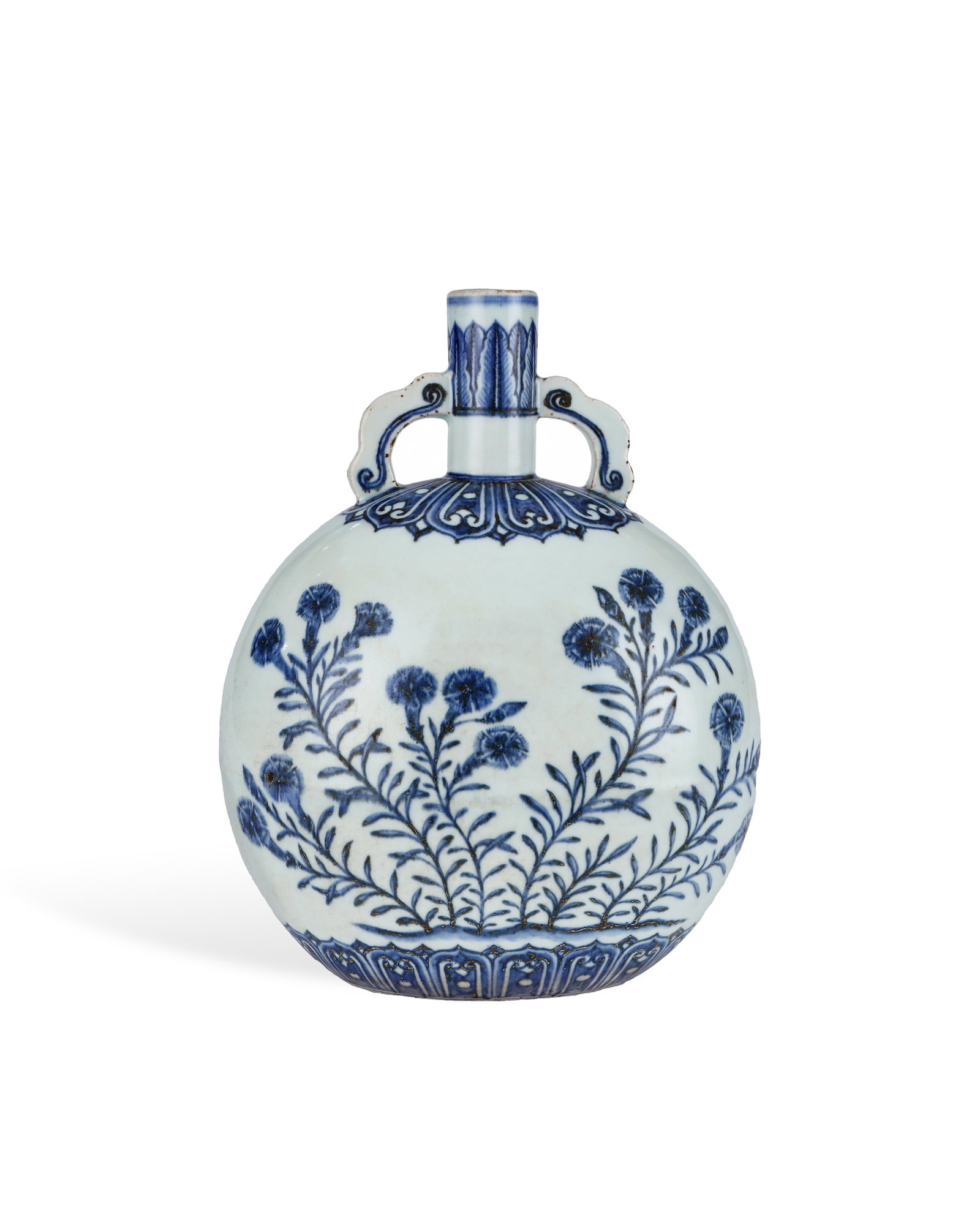 MING YONGLE BLUE AND WHITE ASTER AND CARNATION MOON WRAPPING VASE: H:27.2cm W:21cm This is an imperial blue-and-white moon flask of Ming or Qing Dynasty, featuring slim straight neck, two ruyi-shaped ribbon handles on both sides, flattened round belly and shallow rin