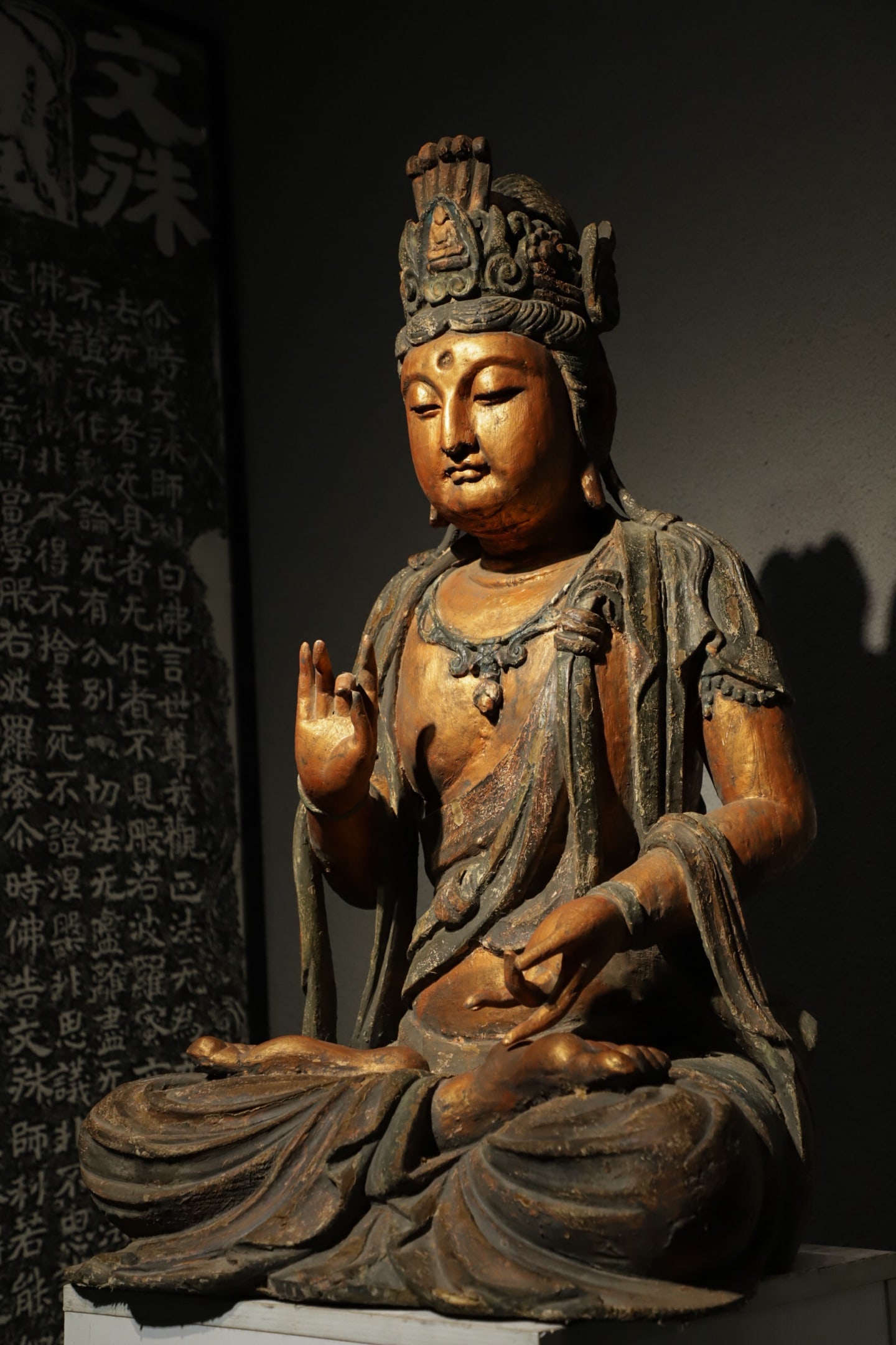 SEATED STATUE OF GUANYIN BODHISATTVA FROM THE SONG DYNASTY: H:83cm L:50cm W:50cm