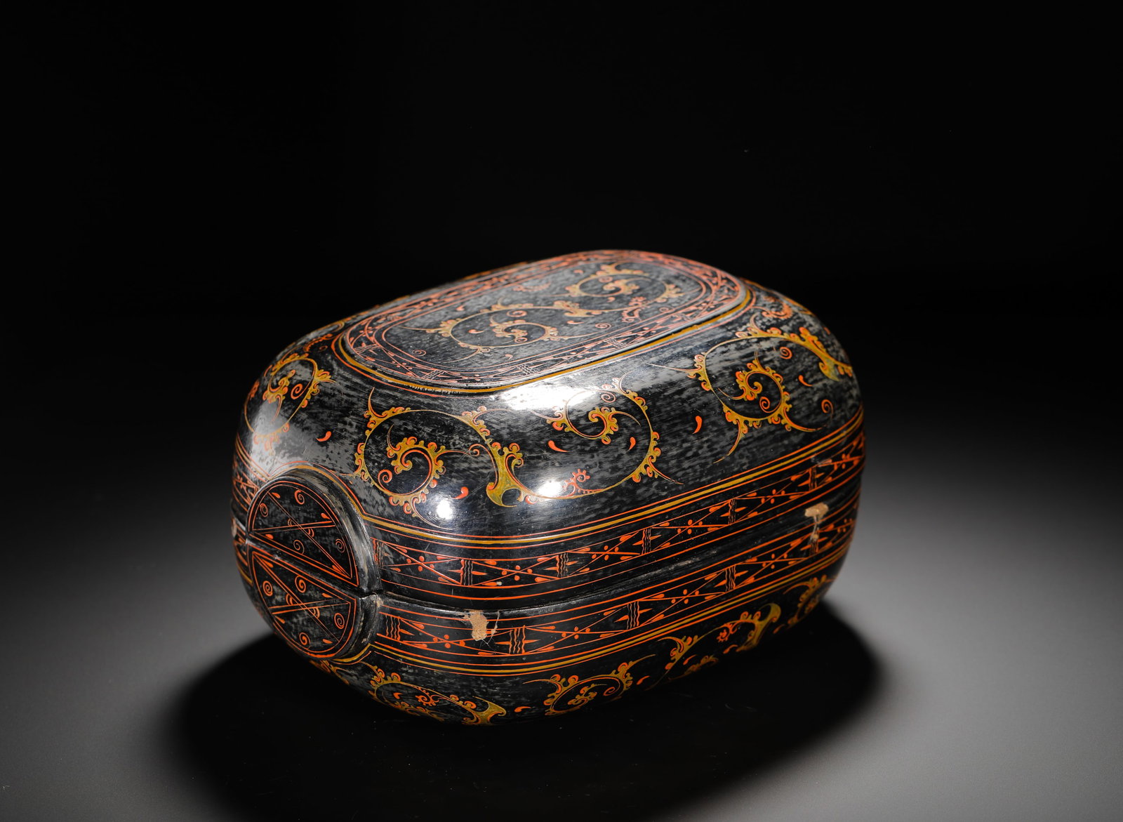 HAN DYNASTY LACQUER-PAINTED SCROLL CLOUD PATTERN EAR CUP BOX - 8