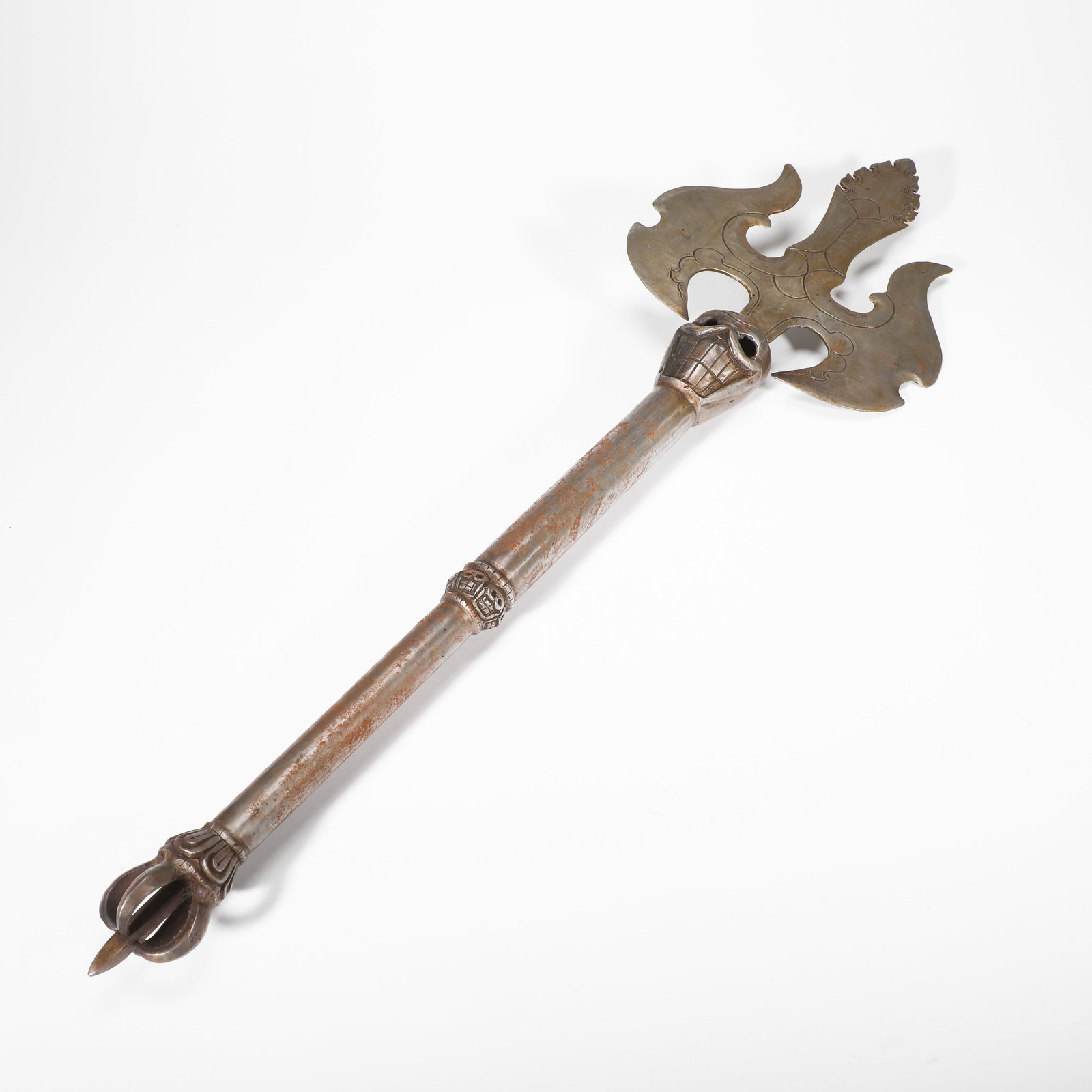 A TIBETAN IRON THREE-COBALT BATTLE-AXE VAJRA RITUAL OBJECT OF THE QING DYNASTY (1 of 15)