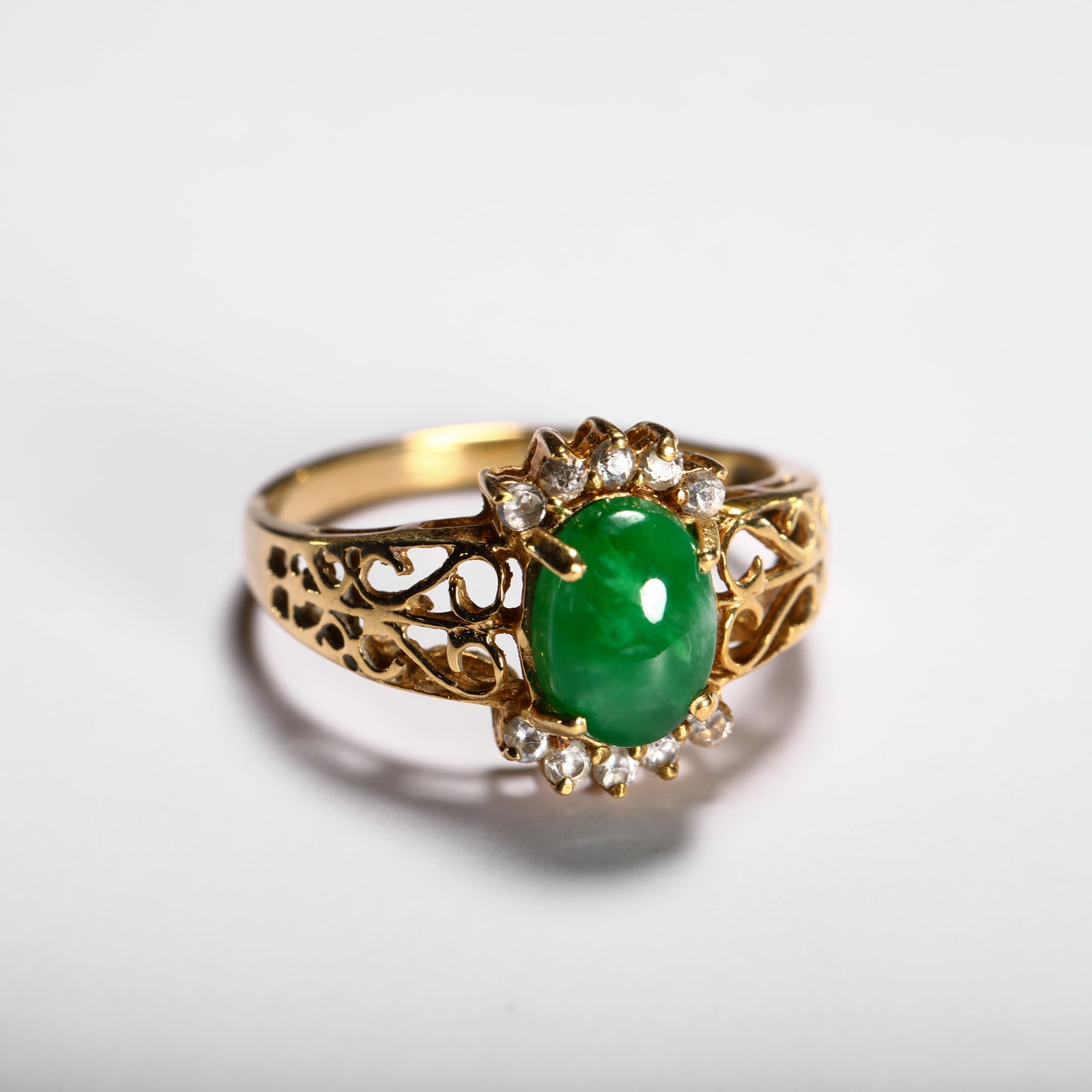 18K ICE JADE RING: Mouth of ring:13 Weight:2.8g