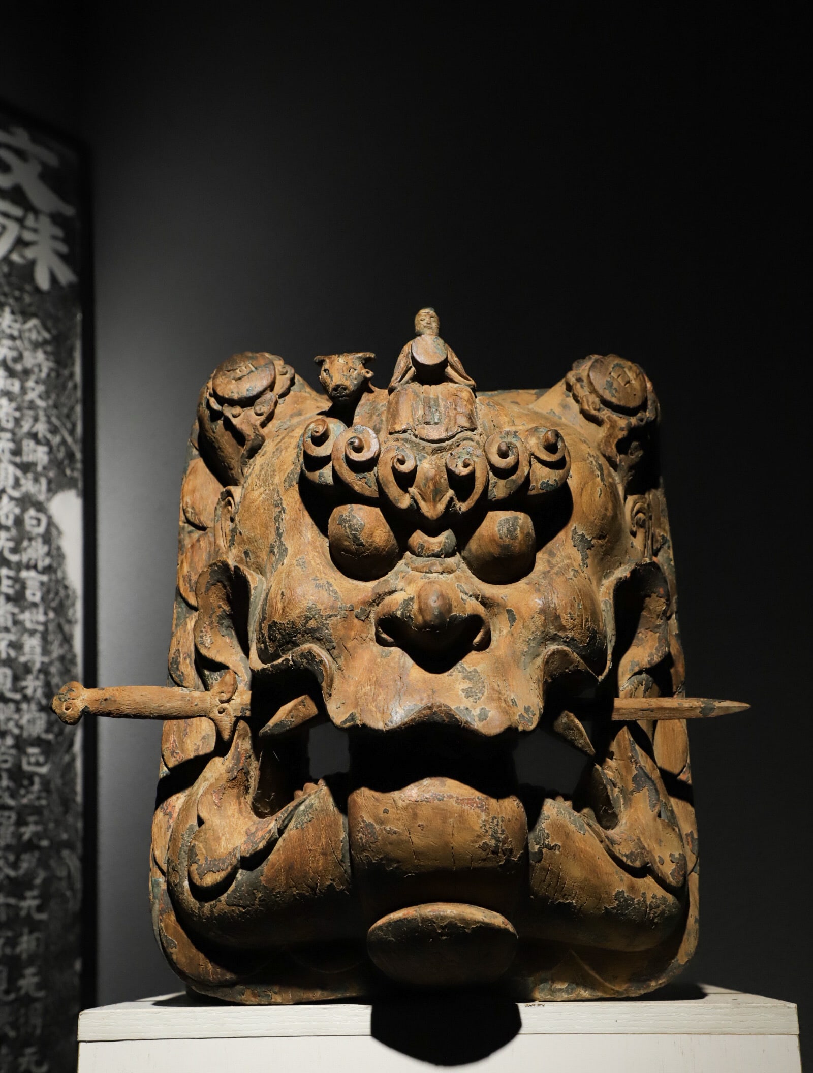THE MING DYNASTY WOODCARVING OF MANJUSRI'S GREEN OX TO GUARD THE HOUSE AND SWALLOW THE MOUTH (1 of 9)
