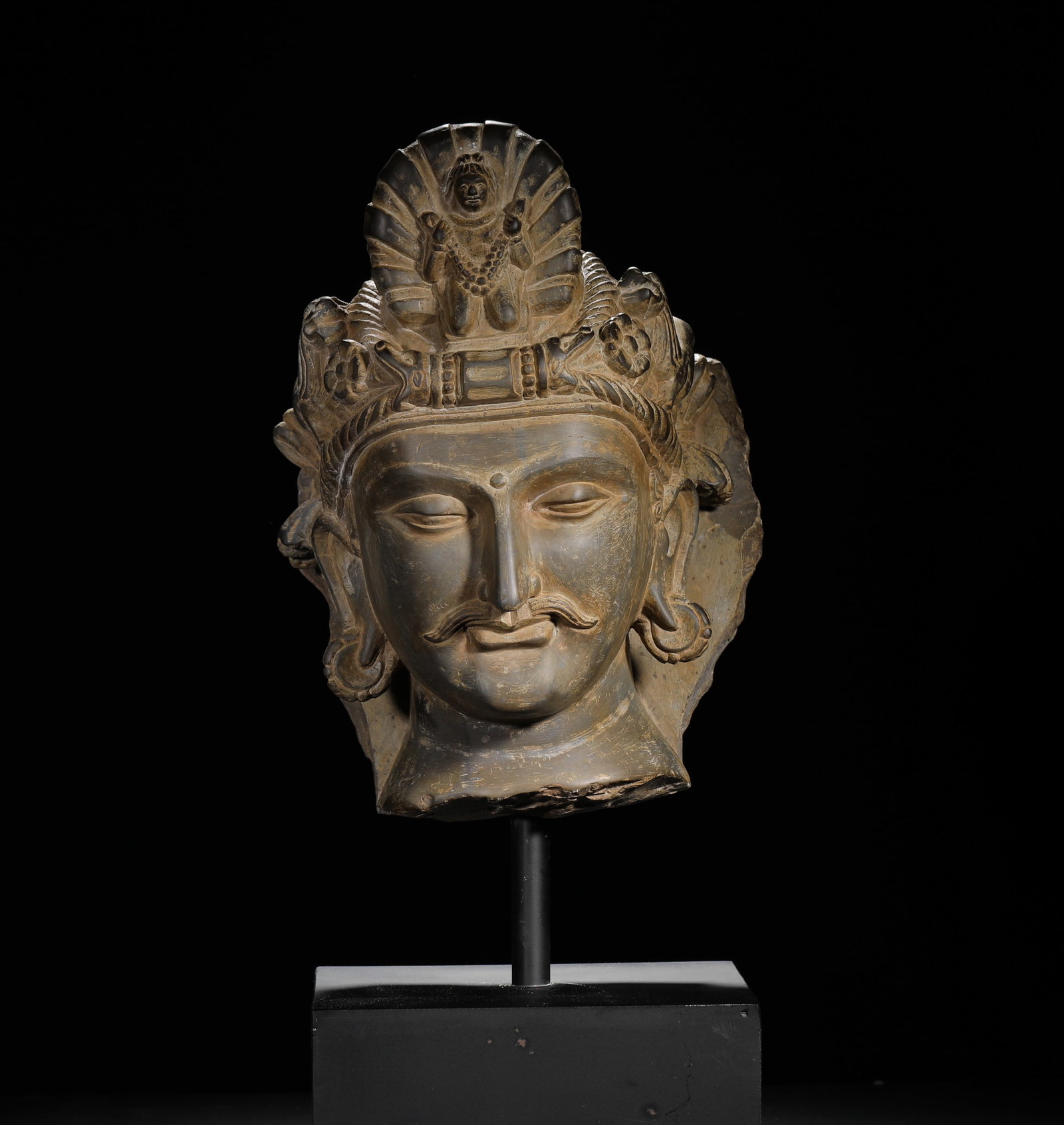 3RD CENTURY STONE-CARVED GANDHARA HEAD: H:50cm (19.69in) H:30cm (11.81in) W:cm Weight:18890g (41.65lb)