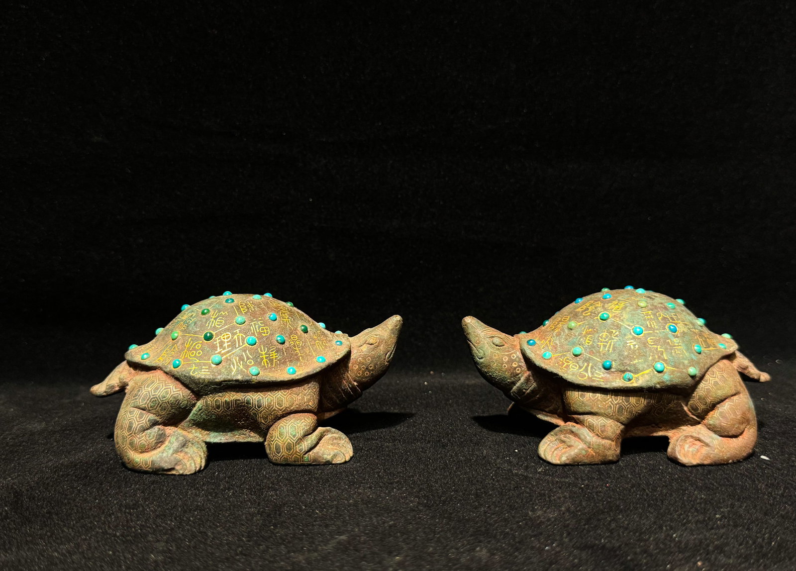 HAN DYNASTY BRONZE WITH GOLD INLAID TURQUOISE TORTOISE ORNAMENT (1 of 7)