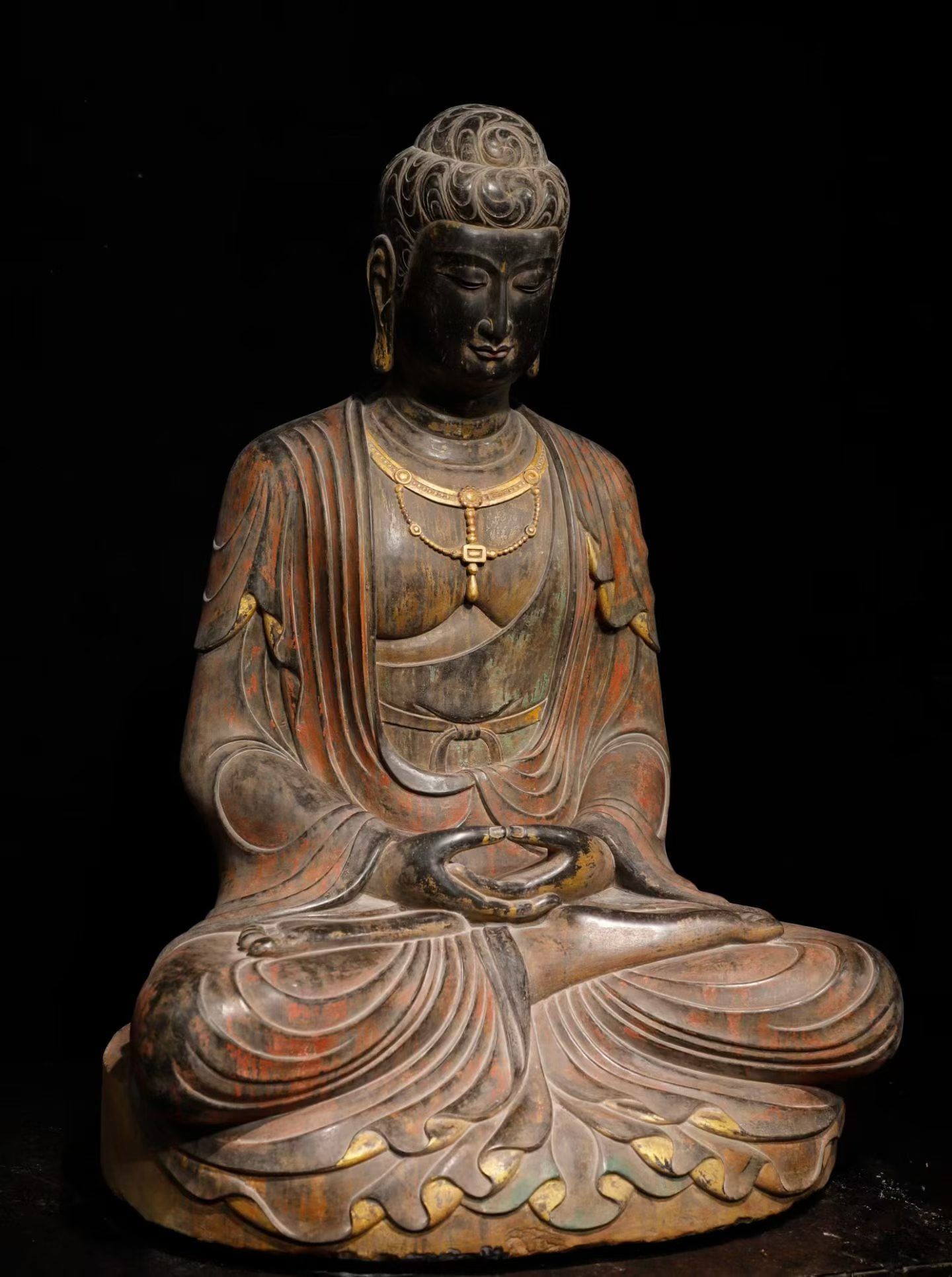 TANG DYNASTY BLUESTONE PAINTED SAKYAMUNI BUDDHA (1 of 8)