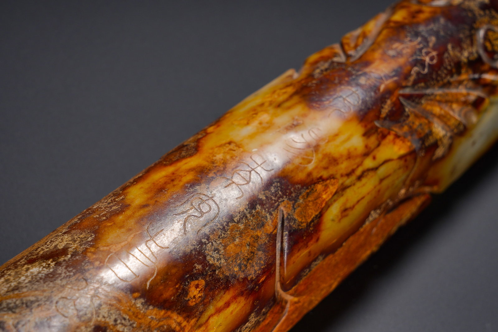 HAN JADE PIG GRIP - 9