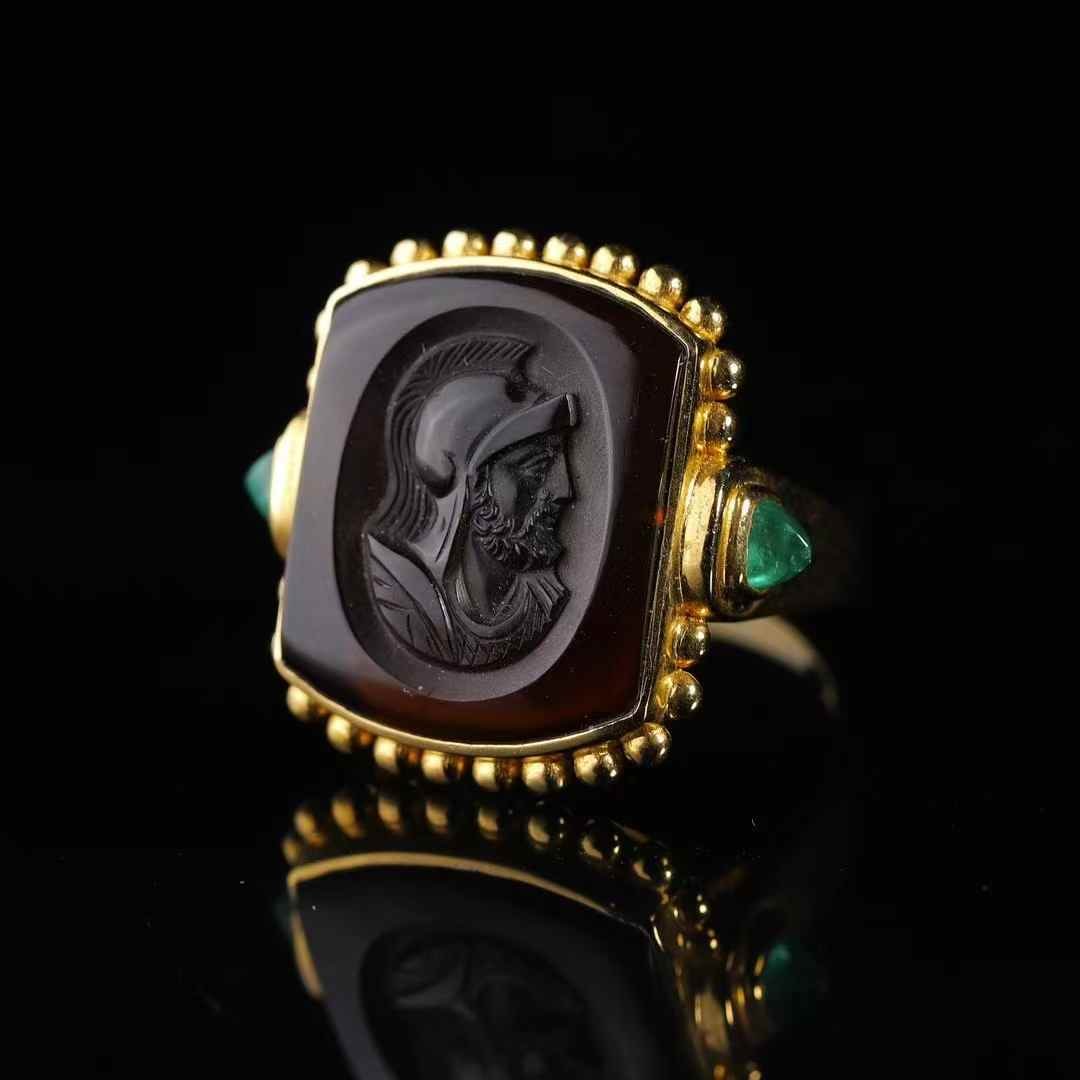 Victorian 18K Gold Agate Cameo Ring (1 of 6)
