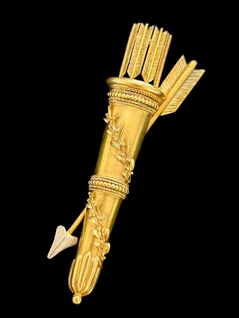 19th Century European Victorian Neoclassical Granulated Filigree Brooch of Cupid with Bow and Arrow: 4.1*3.3cm Wt:5.73g Mid-to-late 19th century, Victorian workNeoclassical styleDesigned as arrows and a quiver, symbolising Cupid, God of Love. Handcrafted three-dimensional relief with scrolling