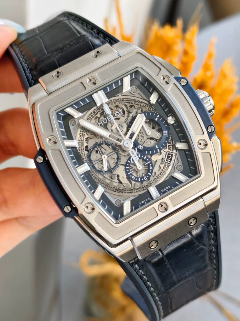 Hublot Spirit of Big Bang, Titanium, Ref. 601.NX.7170.LR, Men's Chronograph Wrist-Watch: D:45mm