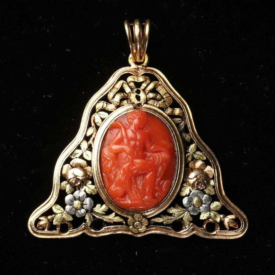 Napoleon III Period (1852-1870) French Aristocratic Custom 18K Four-Colour Gold Cameo Pendant: L:4.1cm W:4.0cm Wt:10.8g Handcrafted entirely in 18K gold with polychrome gold toning. Separately carved blossoms and leaves are assembled to form flowers and vines. The top is adorned with a Neoclass
