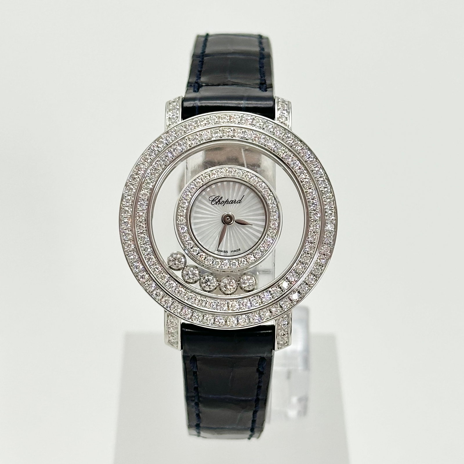 Chopard Happy-Diamonds Ladies Wrist-Watch, 18-Carat-White-Gold Full-Diamond-Set Case,: D:30mm