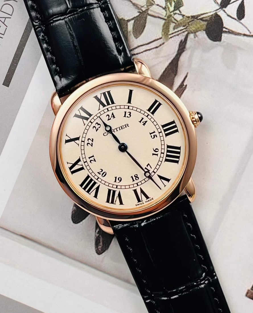 Cartier Rotonde de Cartier, Ref. W6800251, 18-Karat Rose-Gold Manual-Wound Wrist-Watch (1 of 7)