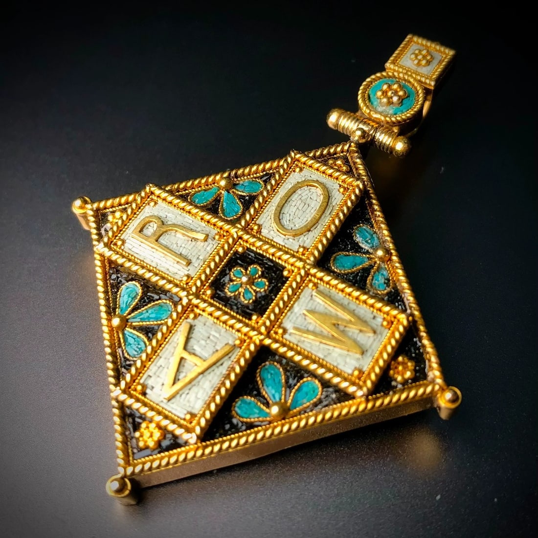 Mid-19th Century Papal State (Vatican) 22K Gold Micromosaic Pendant with Granulated Gold Wire Frame (1 of 6)