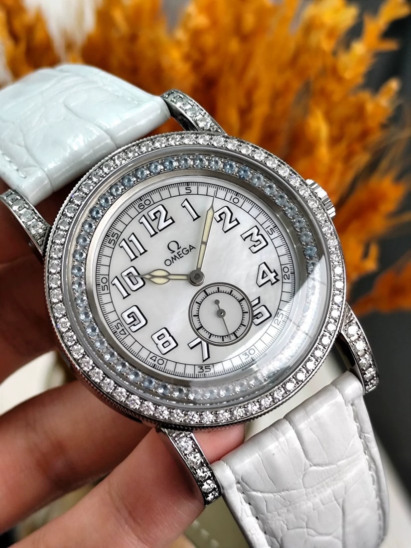 Omega Specialties, Stainless-Steel, Diamond-Set, Mother-of-Pearl Dial, Ref. 5775.71.56, Ladies': D:40.2mm