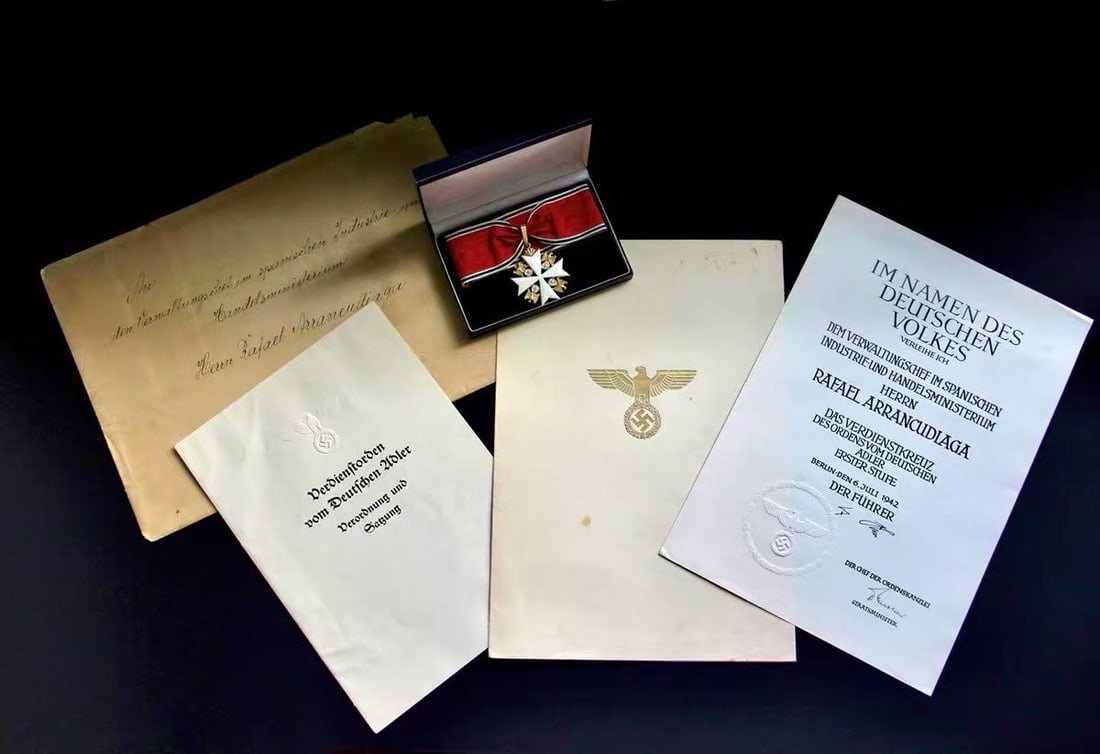 Verdienst-Orden vom Deutschen Adler, 1st Class Neck Cross, Silver-Gilt Enamel, Maker Marked Gebr.: Standard reference dimensions are verifiable in specialist literature This 1942 Third-Reich Order of the German Eagle 1st Class Neck Cross is crafted in 900 standard silver with gilded finish and fine