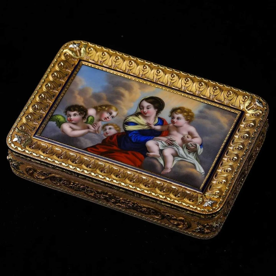 Napoleon III (1852-1870) French Aristocrat Custom Four-Colour Gold Enamel Gold Box, Hand-Fabricated: H:2.0cm L:8.9cm W:6.3cm Wt:142.5g Handcrafted entirely in 14K and 18K gold. The centre features a master-level painted enamel miniature of the Virgin and Child. The main body is hand-wrought in 14K go