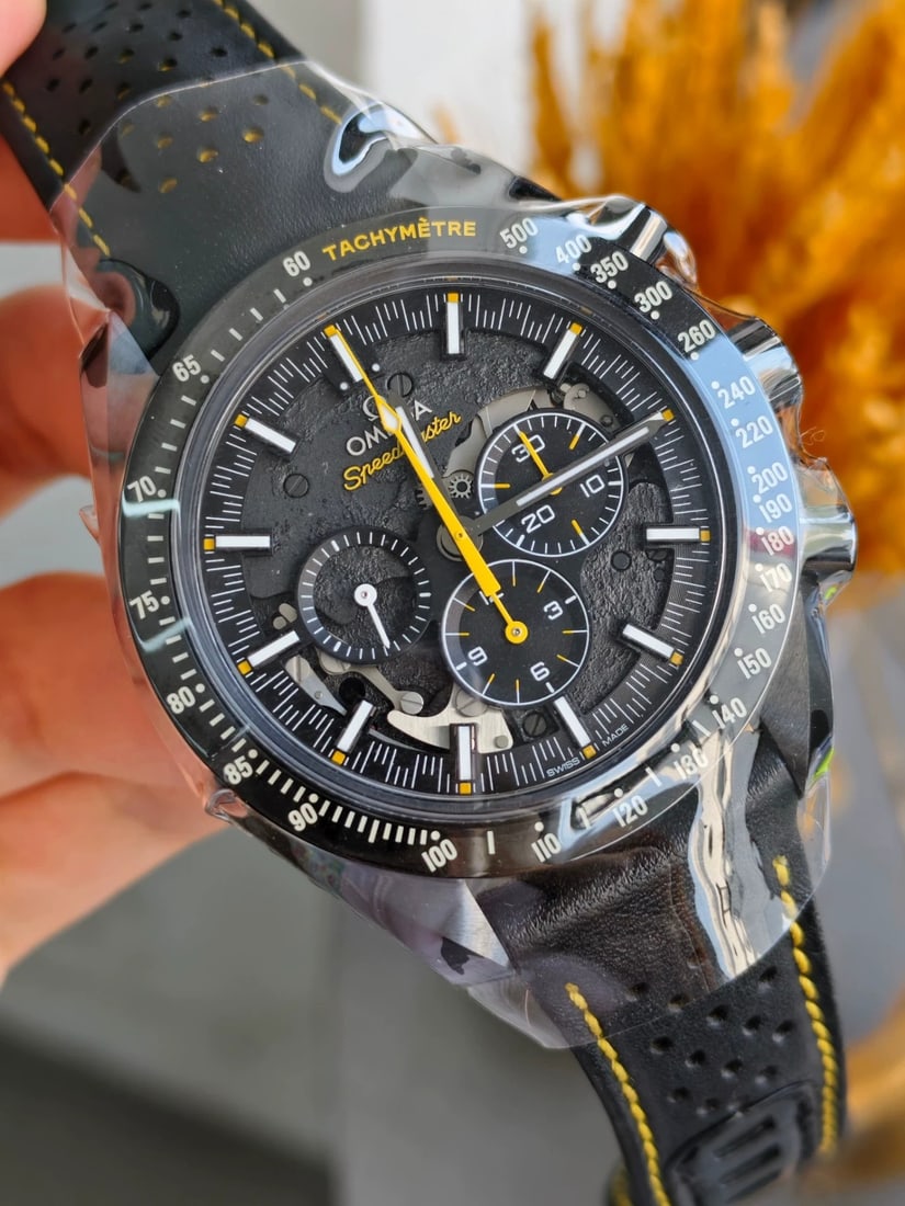 Omega Speedmaster "Dark Side of the Moon", Black-Ceramic Case, Ref. 311.92.44.30.01.001, Men's: D:44.25mm