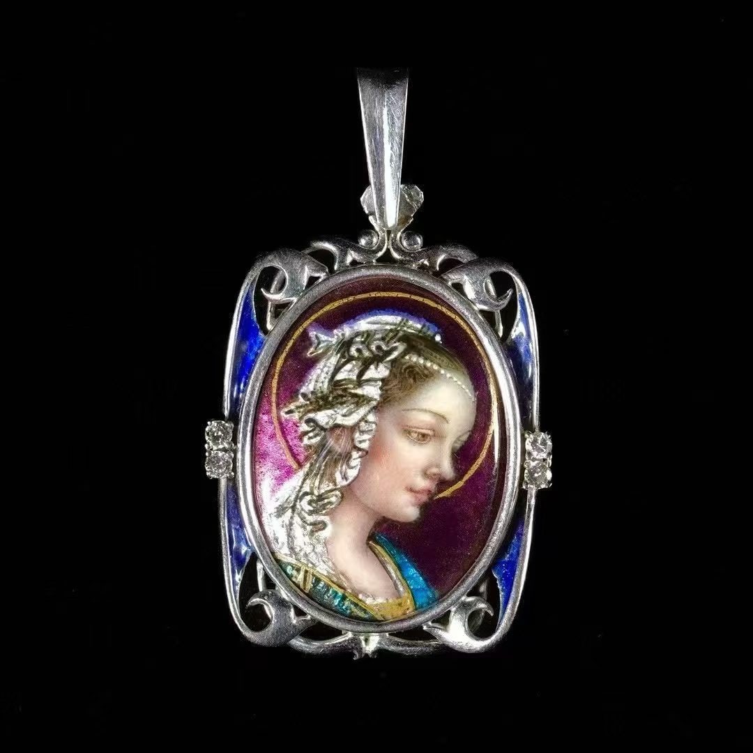 Art Deco Period (1925-1935) French Aristocrat Custom 18K White Gold Miniature Enamel Pendant: L:5.0cm W:2.9cm Wt:12.2g Handcrafted entirely in 18K white gold. High-temperature mineral miniature enamel portrait with masterful painting and vivid expression, accented with four diamonds. Complete 